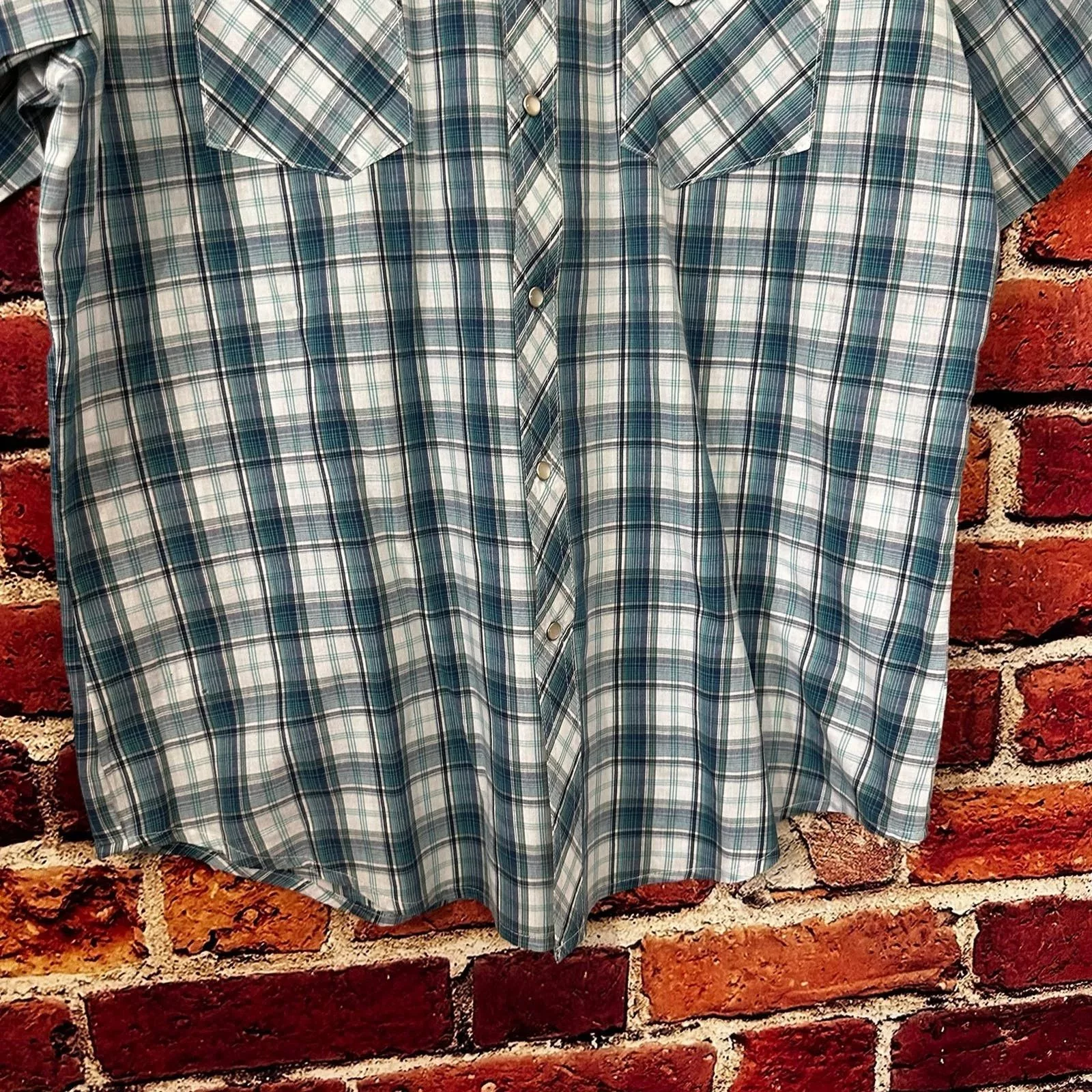 Wrangler Shirts Button Ups Men’s wrangler, button-down size large Blue