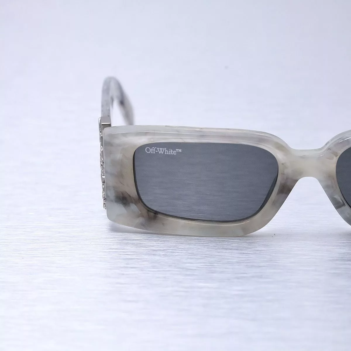Off-White Sunglasses Off-White OFF WHITE ROMA SUNGLASSES Multi