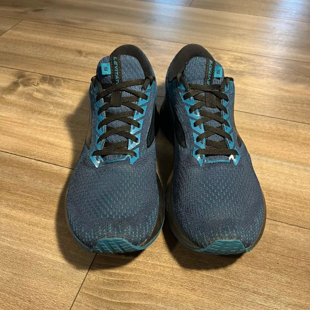 Brooks Low Top Sneakers Brooks Levitate 5 Blue Athletic Running sneaker Men 10