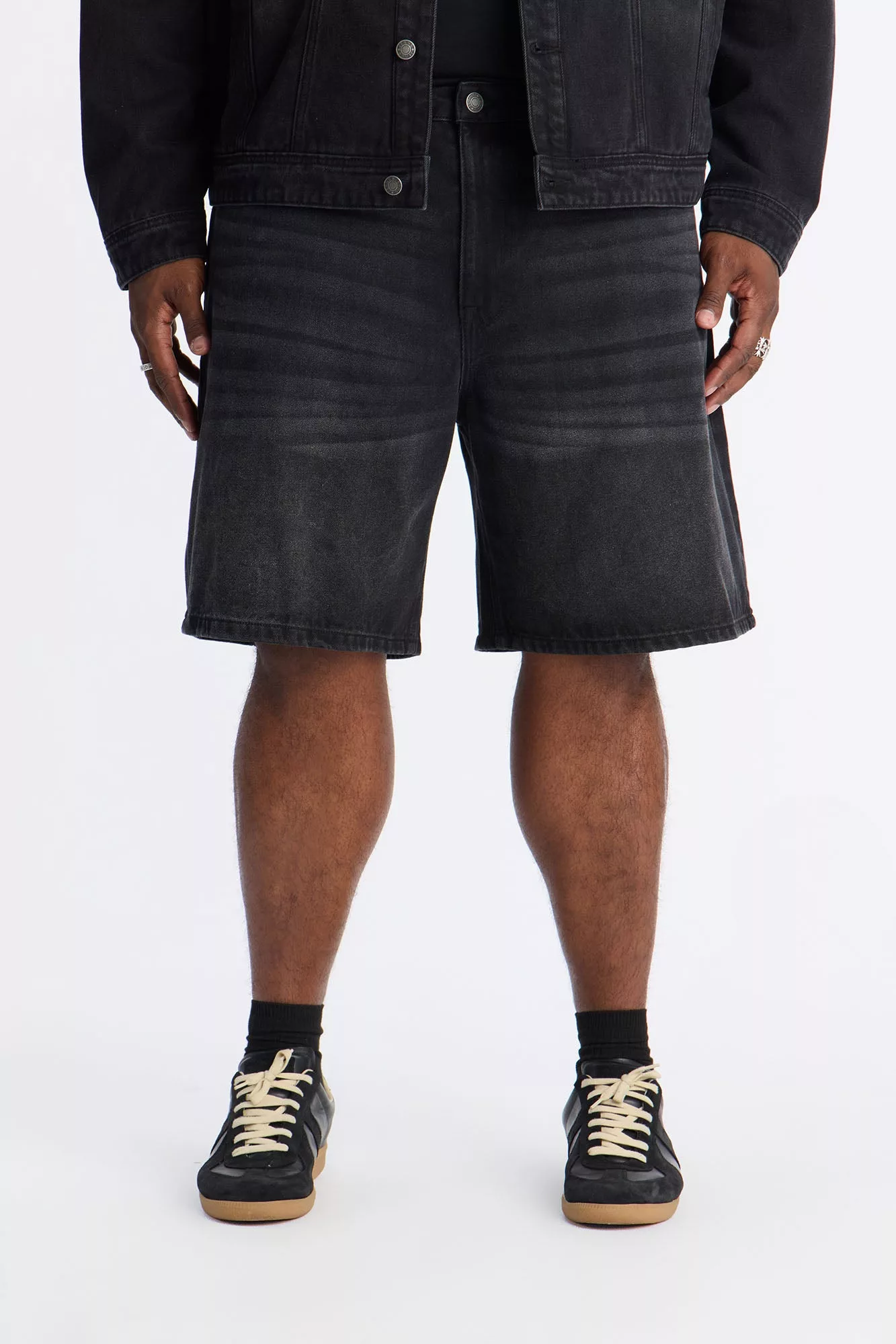 Essential Relaxed Denim Short - Black Wash
