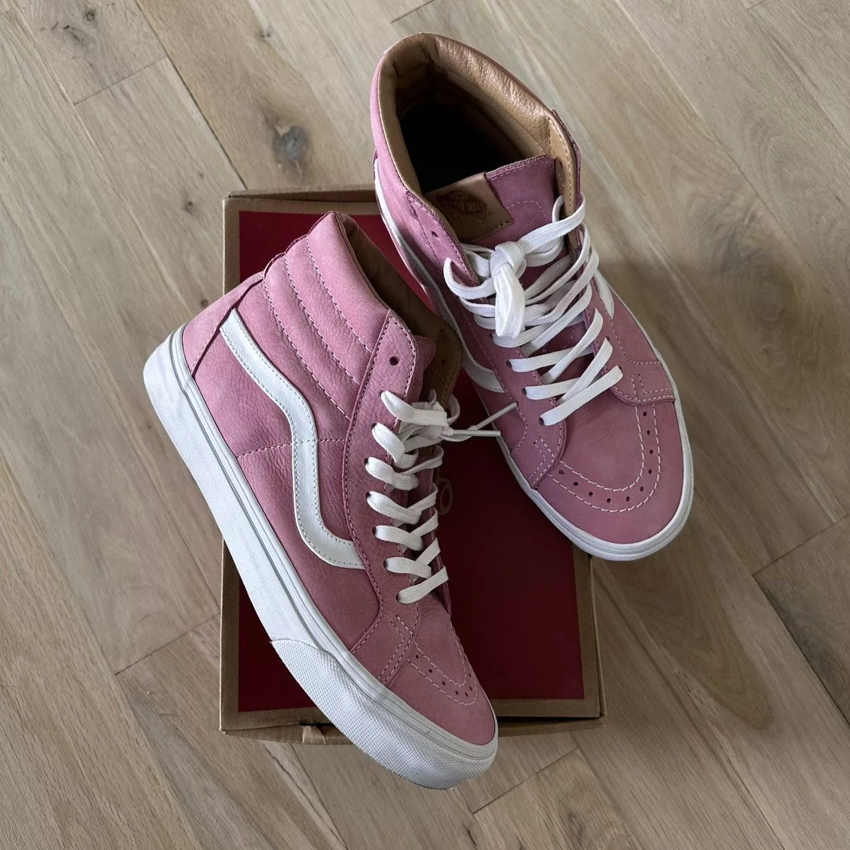 Vans Hi Top Sneakers Vans sk8-hi reissue hi 7.5 men’s 9 women Pink