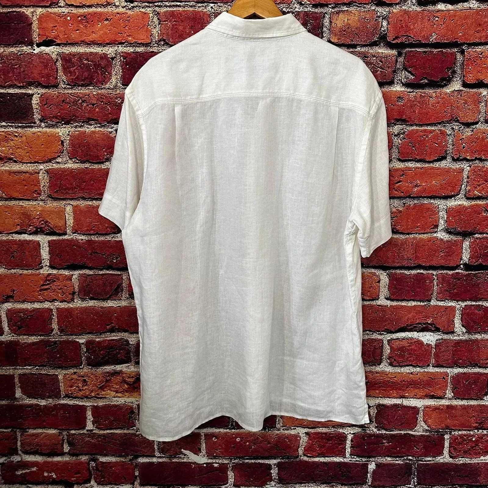 Tommy Bahama Shirts Button Ups Tommy Bahama relax button-down short Short Sleeve 100% linen Beige