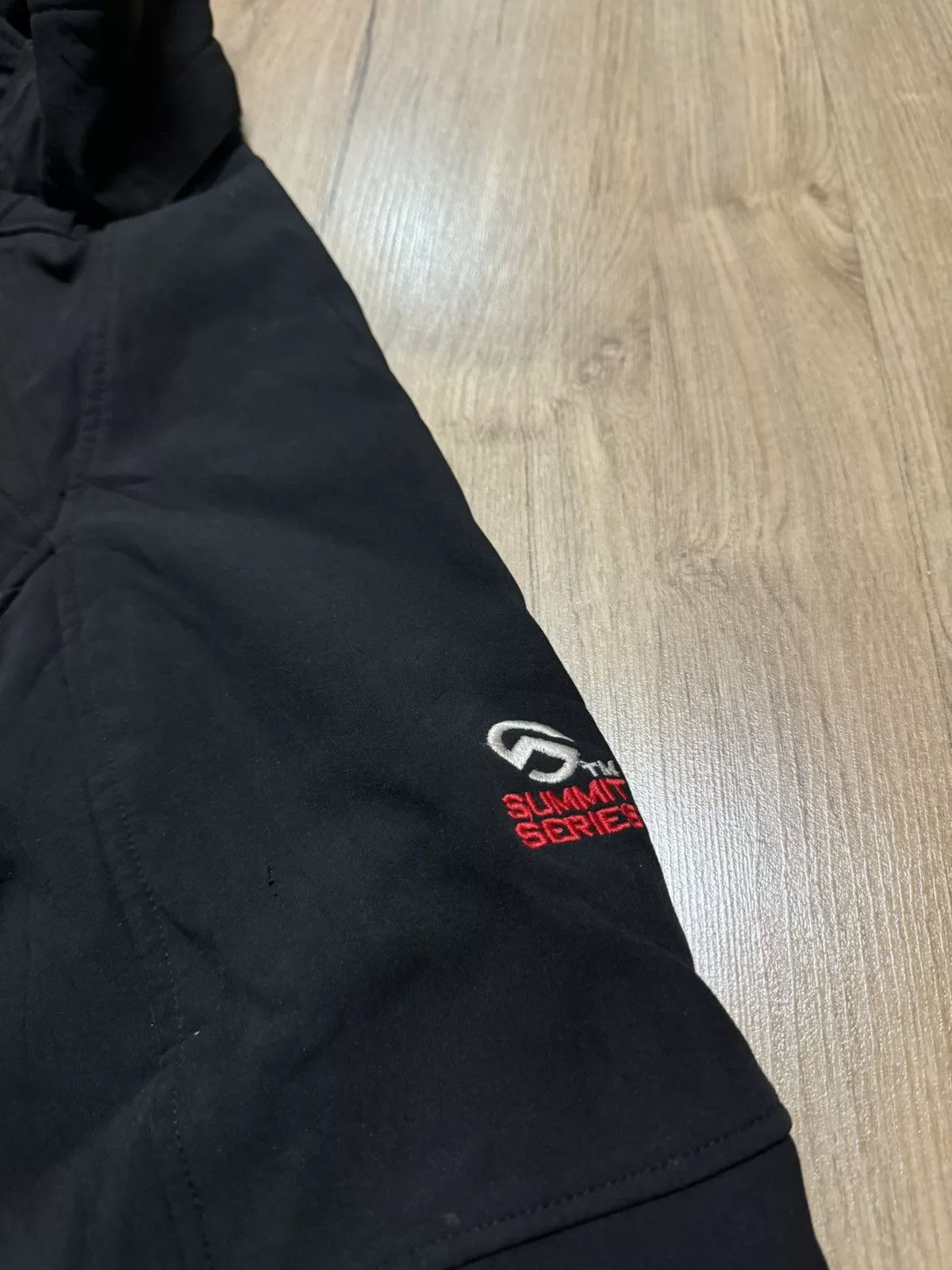The North Face Light Jackets THE NORTH FACE WINDSTOPPER JACKET Black