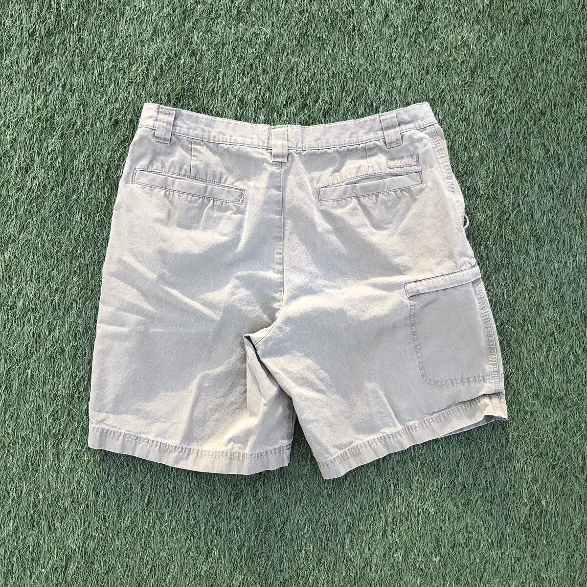Columbia Shorts Columbia sportswear company cargo hiker shorts White Gorpcore