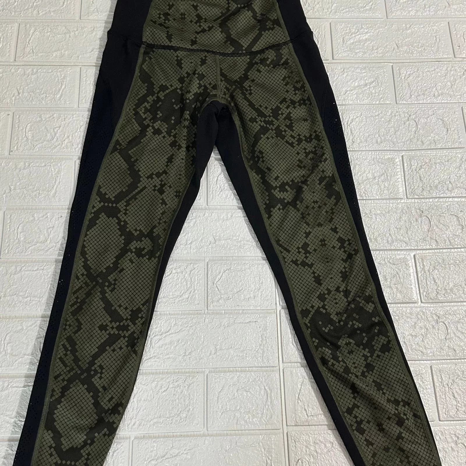 Lululemon Leggings size 4 Green