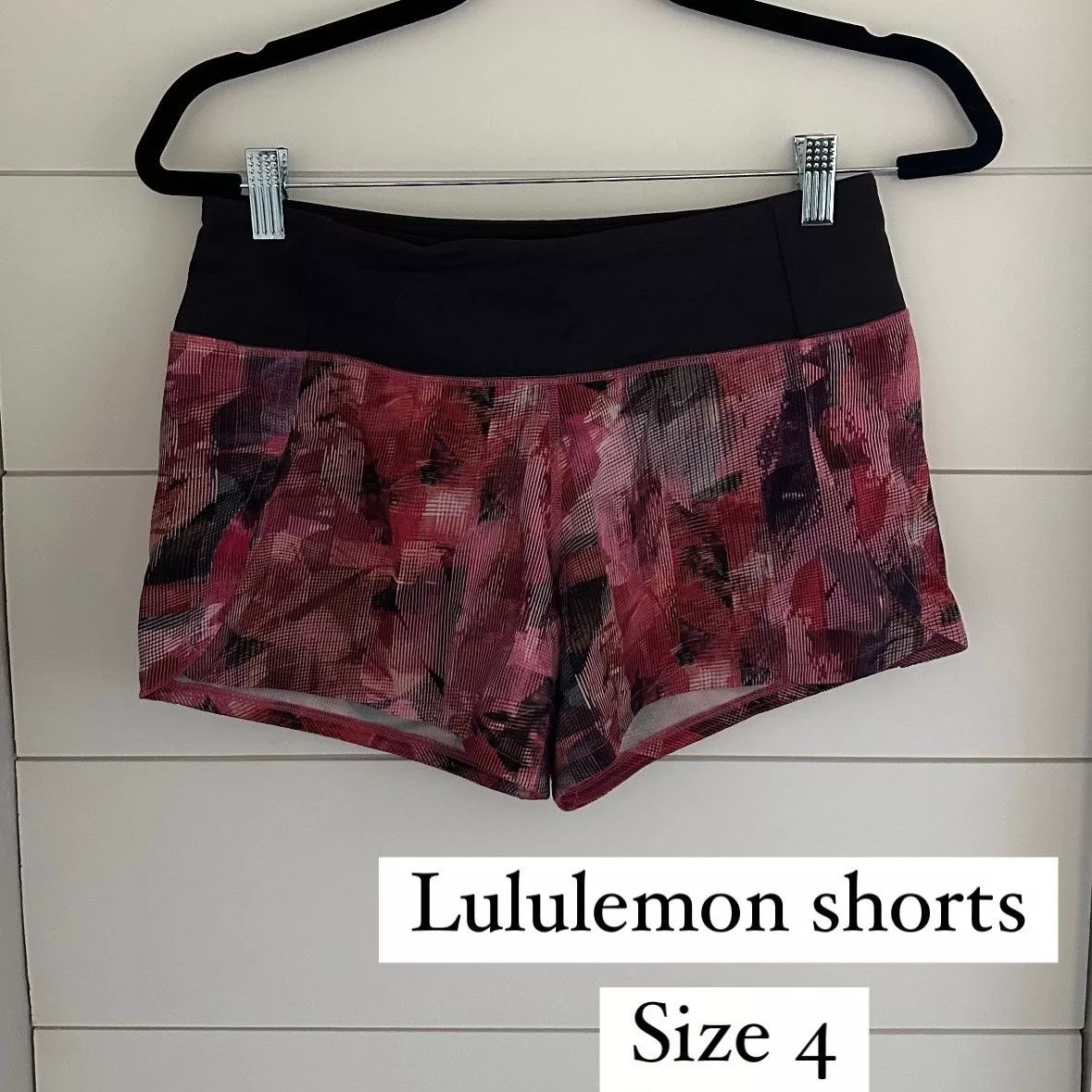 Lululemon Shorts Lululemon Run Times Short II, 4" - size 4 Multi