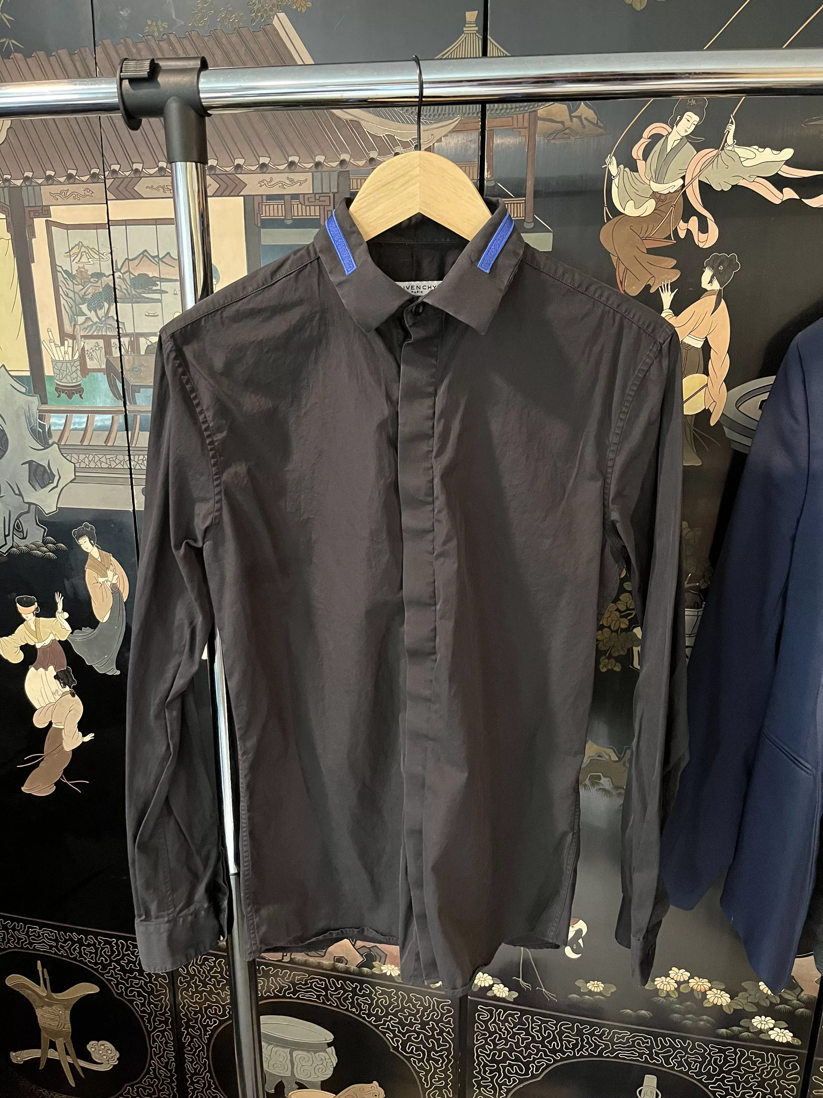 Givenchy Shirts Button Ups Givenchy Button-Up Black