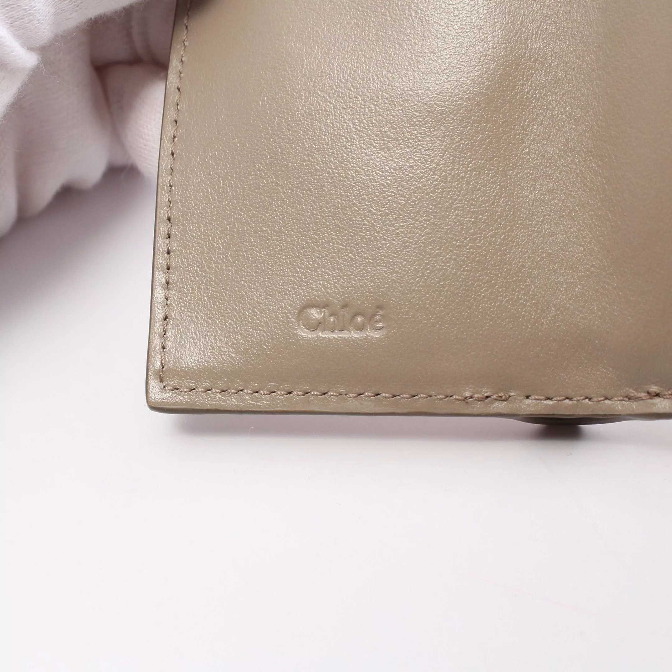 Chloe Wallets Chloe Chloe C Croesie Trifold Wallet Compact Leather Gray Beige