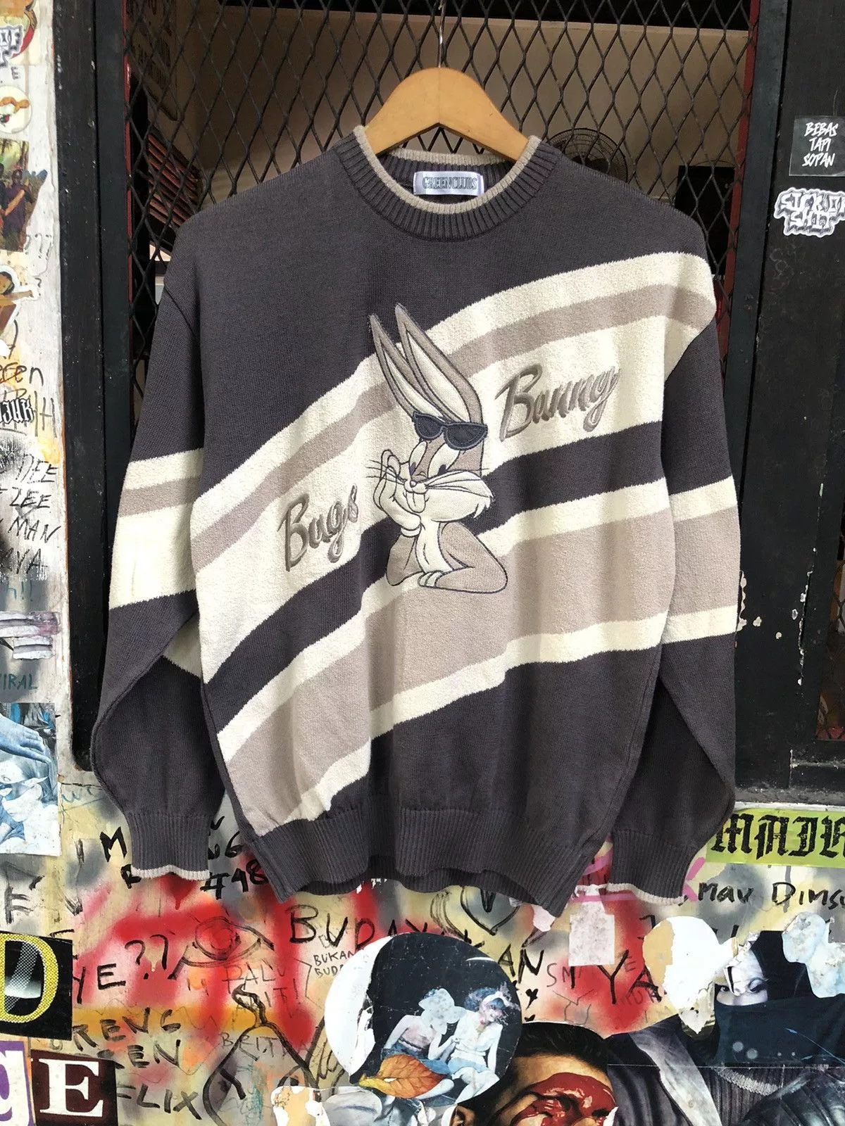 Disney Sweaters Knitwear Disney × Vintage VINTAGE KNIT BUGS BUNNY GREENCLUBS WARNER BROS 1999 Multi