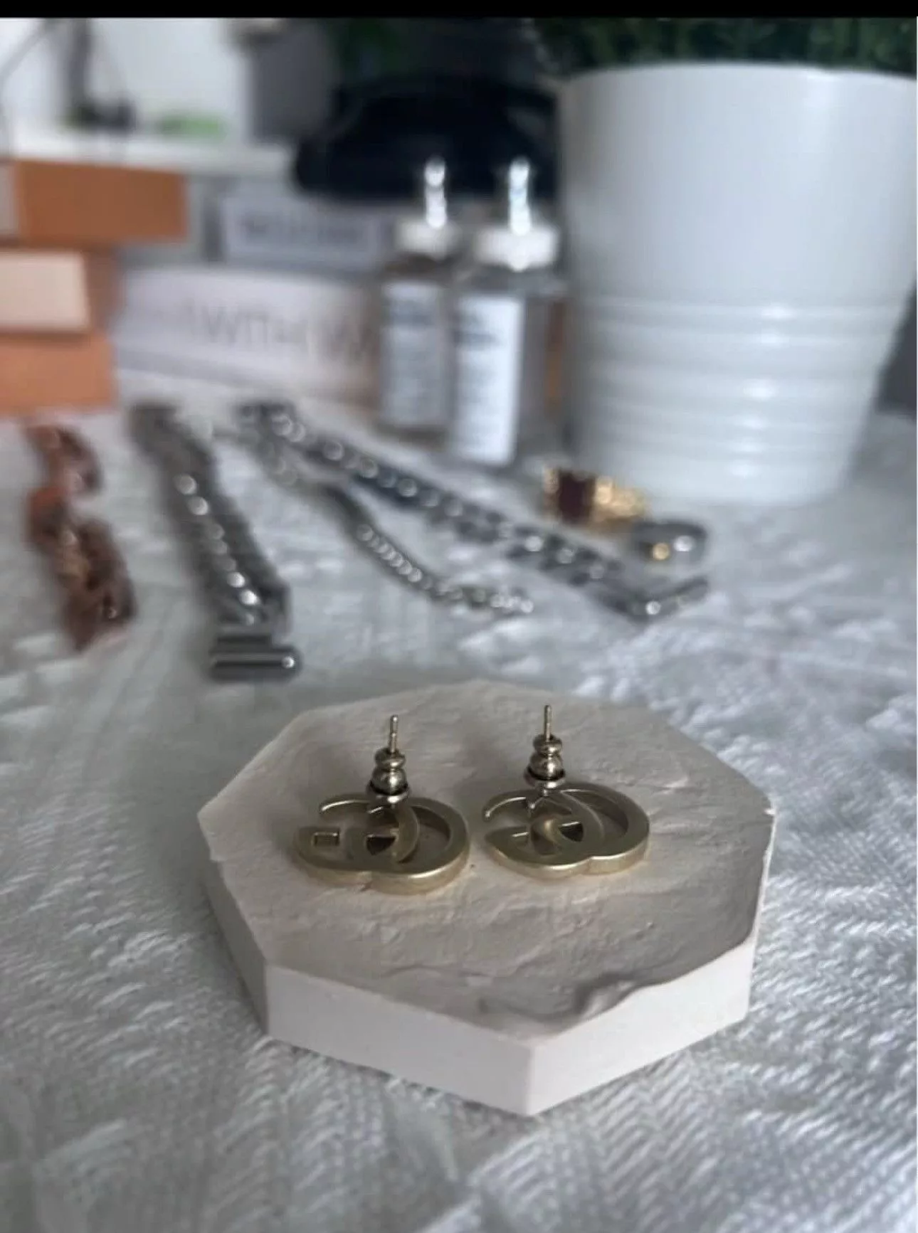 Gucci Earrings Authentic Gucci double GG earrings Gold
