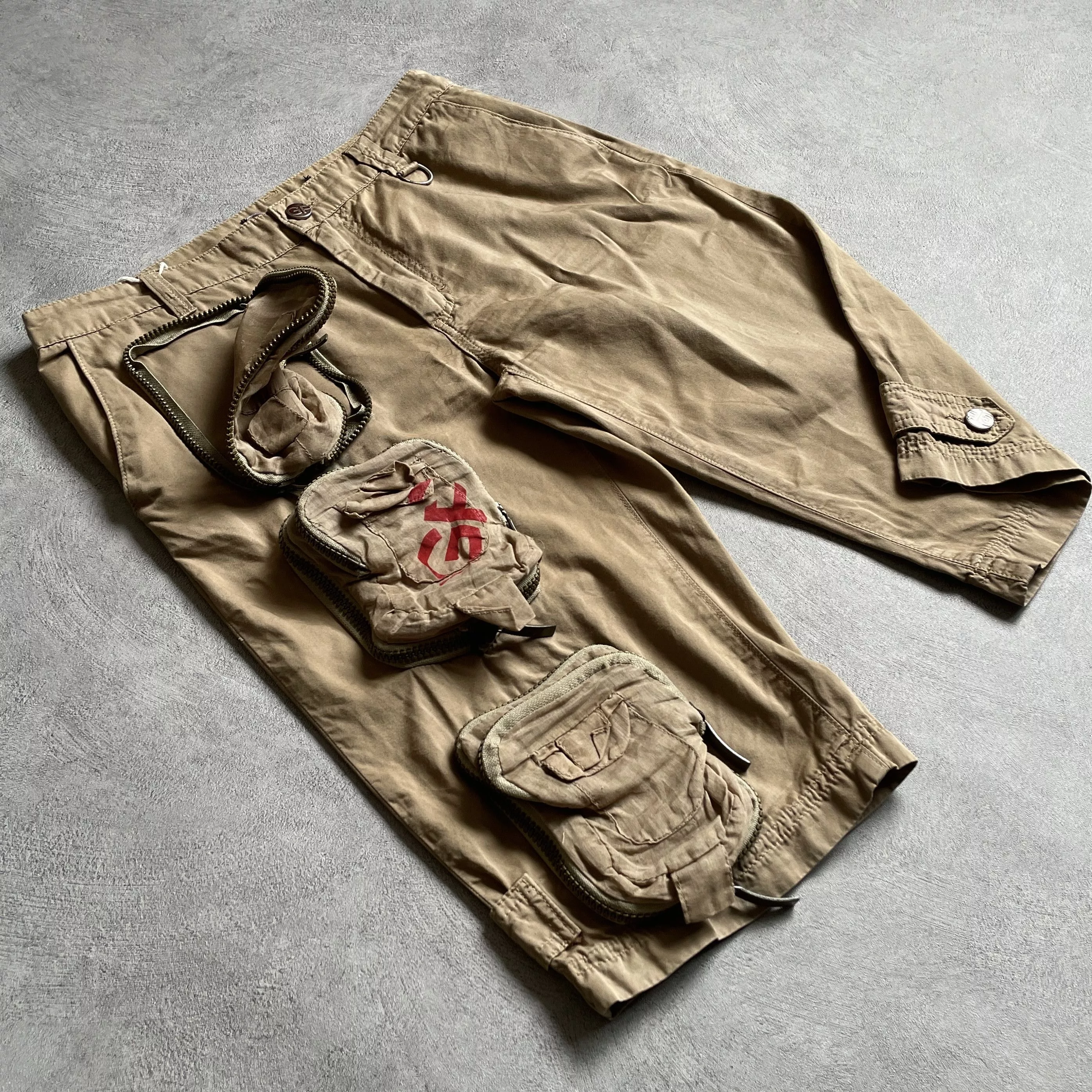 Gianfranco Ferre Shorts Gianfranco Ferre Gianfranco Ferré Multipocket Cargo Shorts Beige