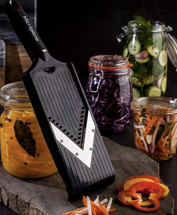 Adjustable V-Slicer w/Julienne Blade