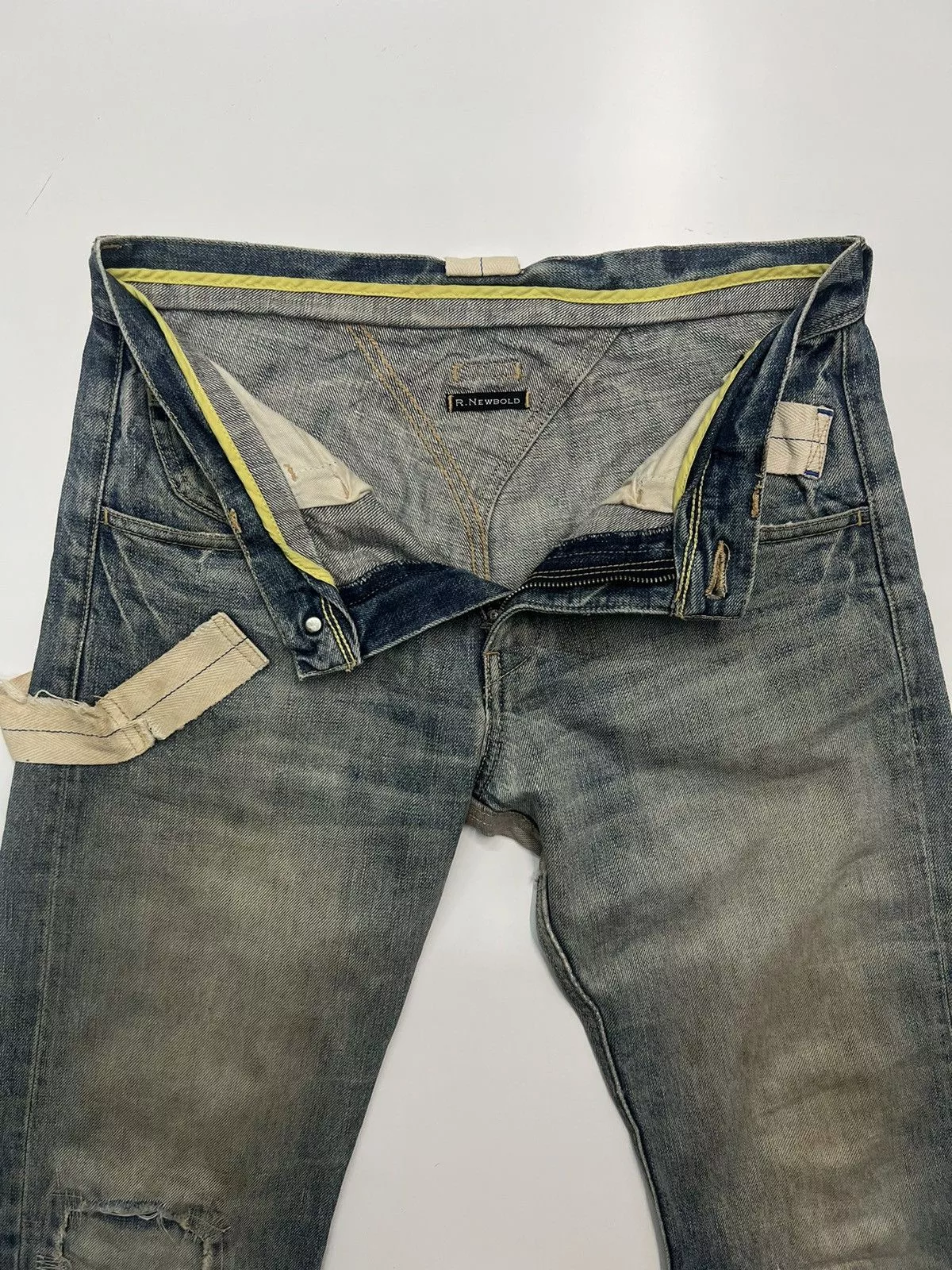 R.NEWBOLD DENIM JEANS SIZE 32 Blue