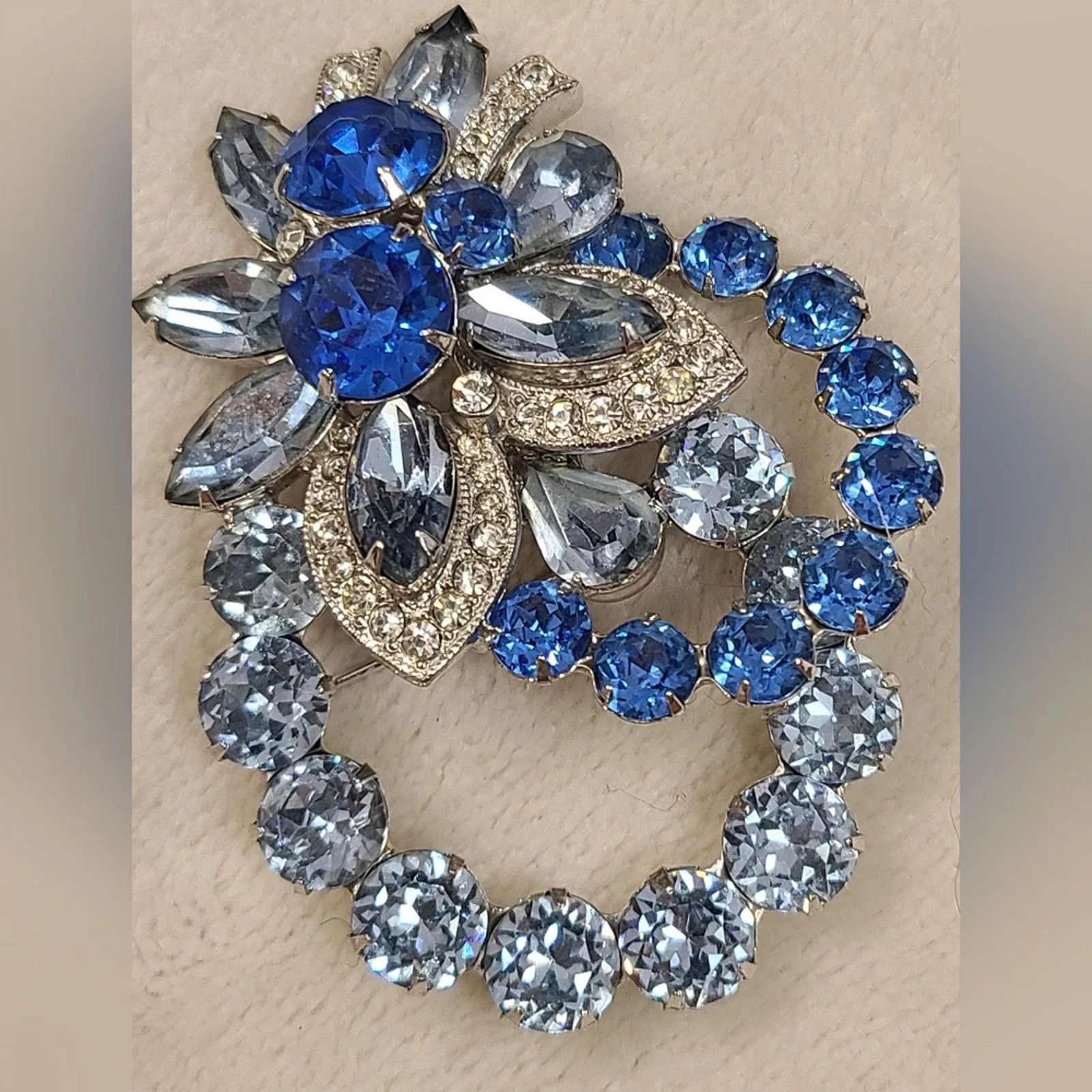Vintage Brooches Vintage 50s Eisenberg Brooch With Blue Stones