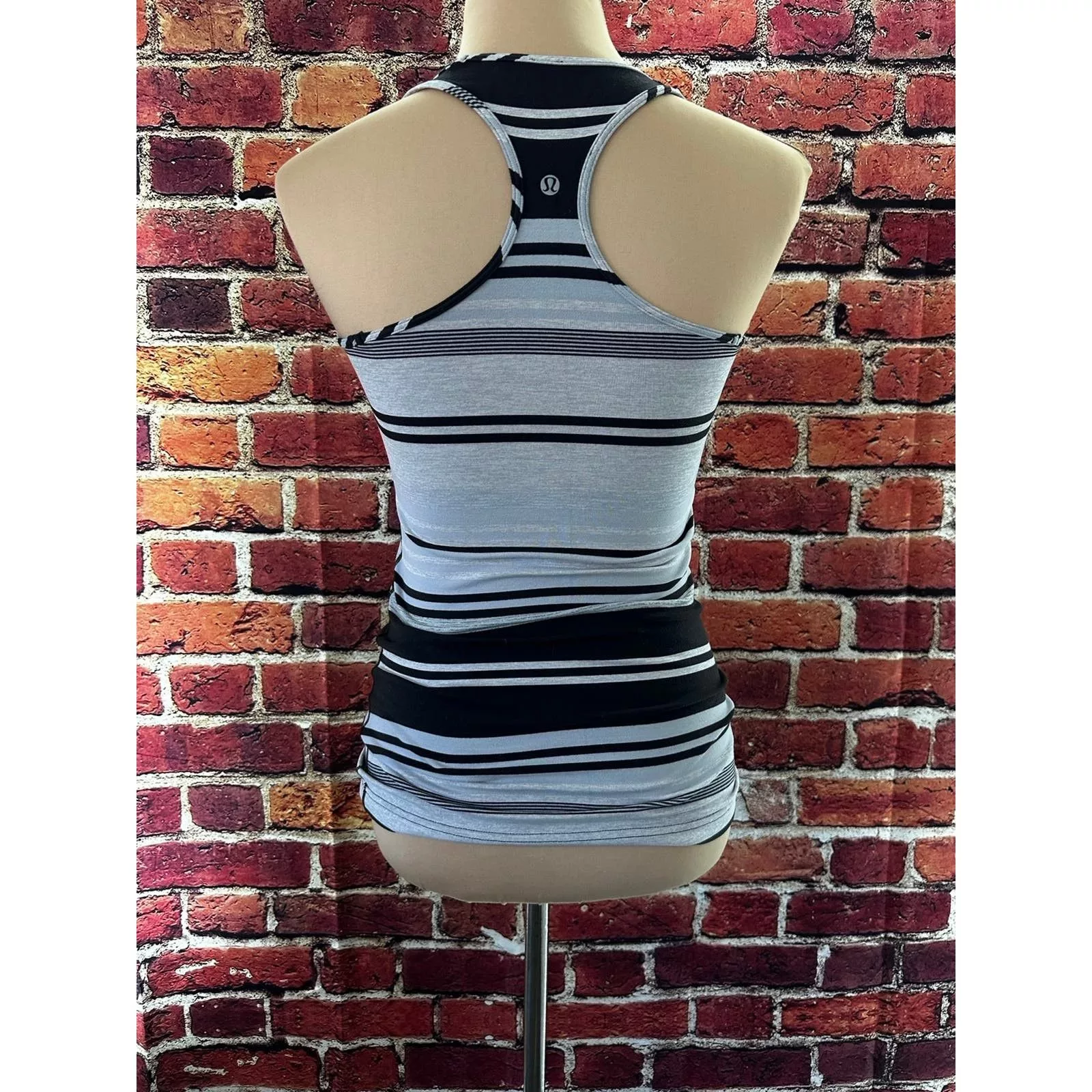 Lululemon Tank Tops Lululemon Tank Top size 8 Gray