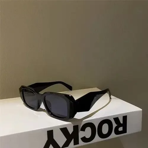 Electric Visual Sunglasses Electric Visual Vintage irregularly framed sunglasses Black