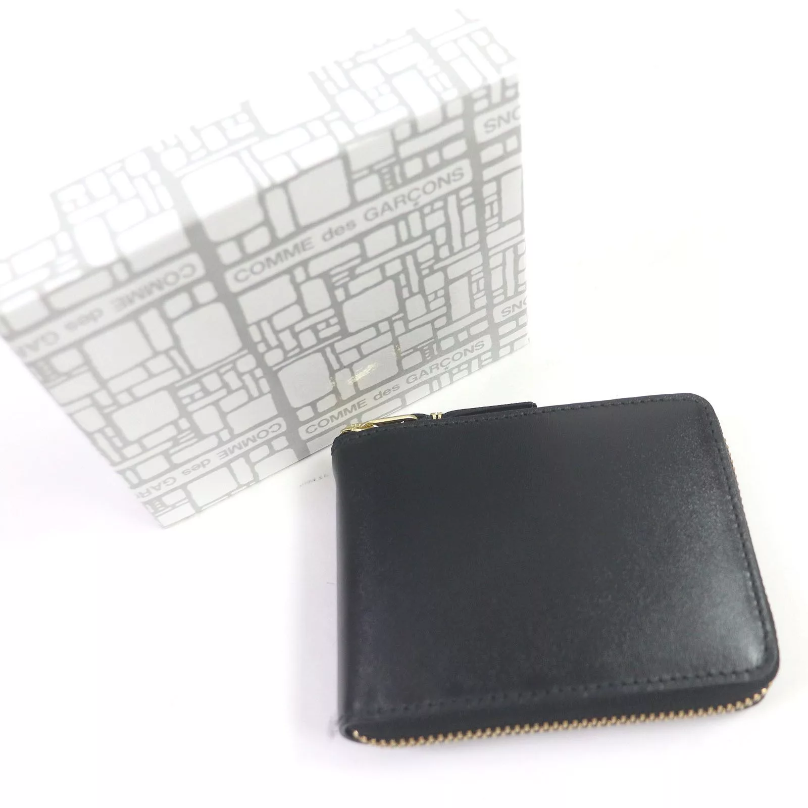 Comme des Garcons Wallets Comme des Garcons Wallet Plain Round Zipper Leather Compact Black