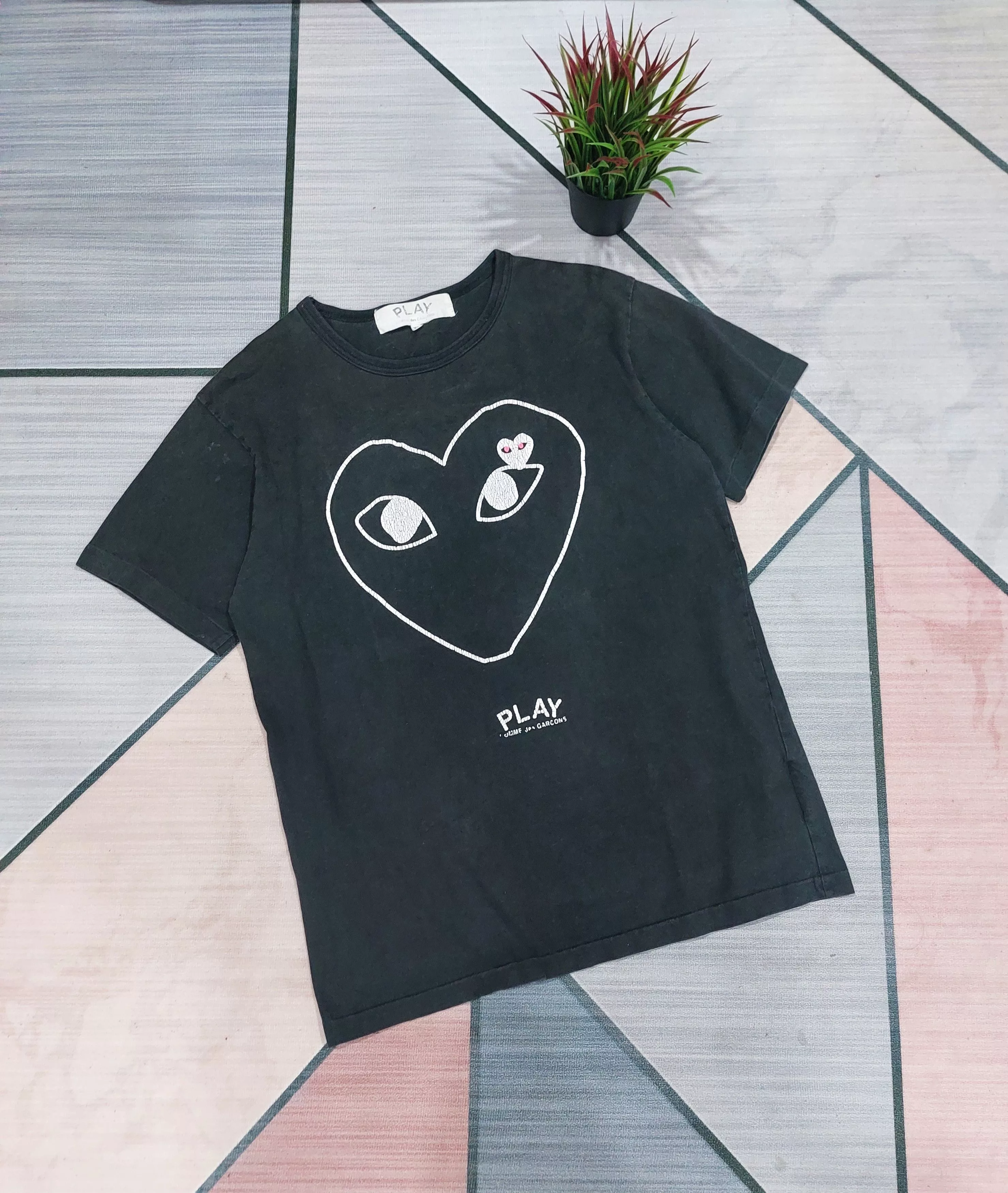 CDG by Comme des Garcons Short Sleeve T Shirts CDG by Comme des Garcons × Comme des Garcons PLAY × Japanese Brand Comme Des Garcons Play Sun Faded Cracked Print Black