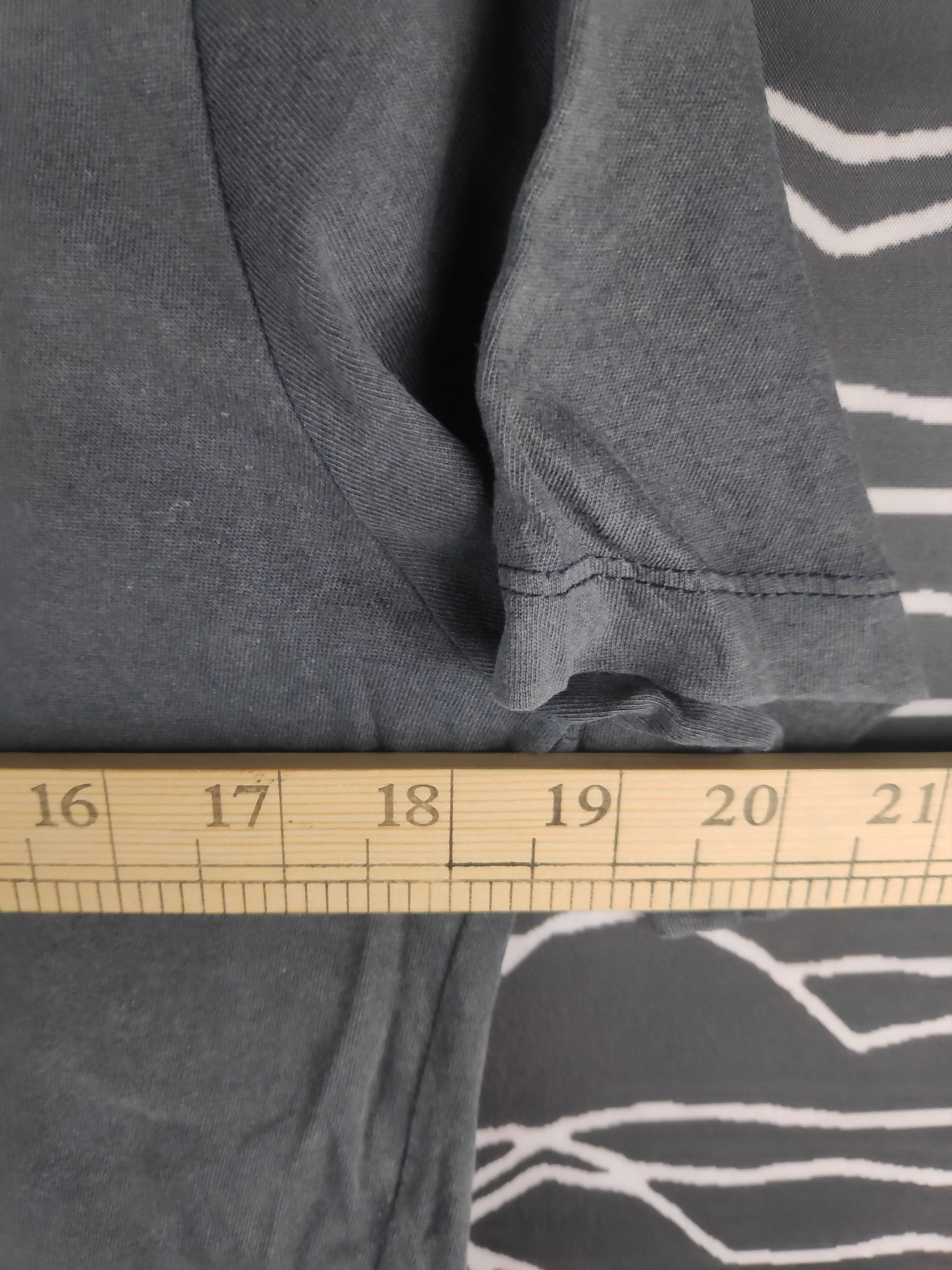 Pull & Bear Short Sleeve T Shirts Pull & Bear La Casa De Papel Netflix Series Bella Ciao Tee Gray Vintage