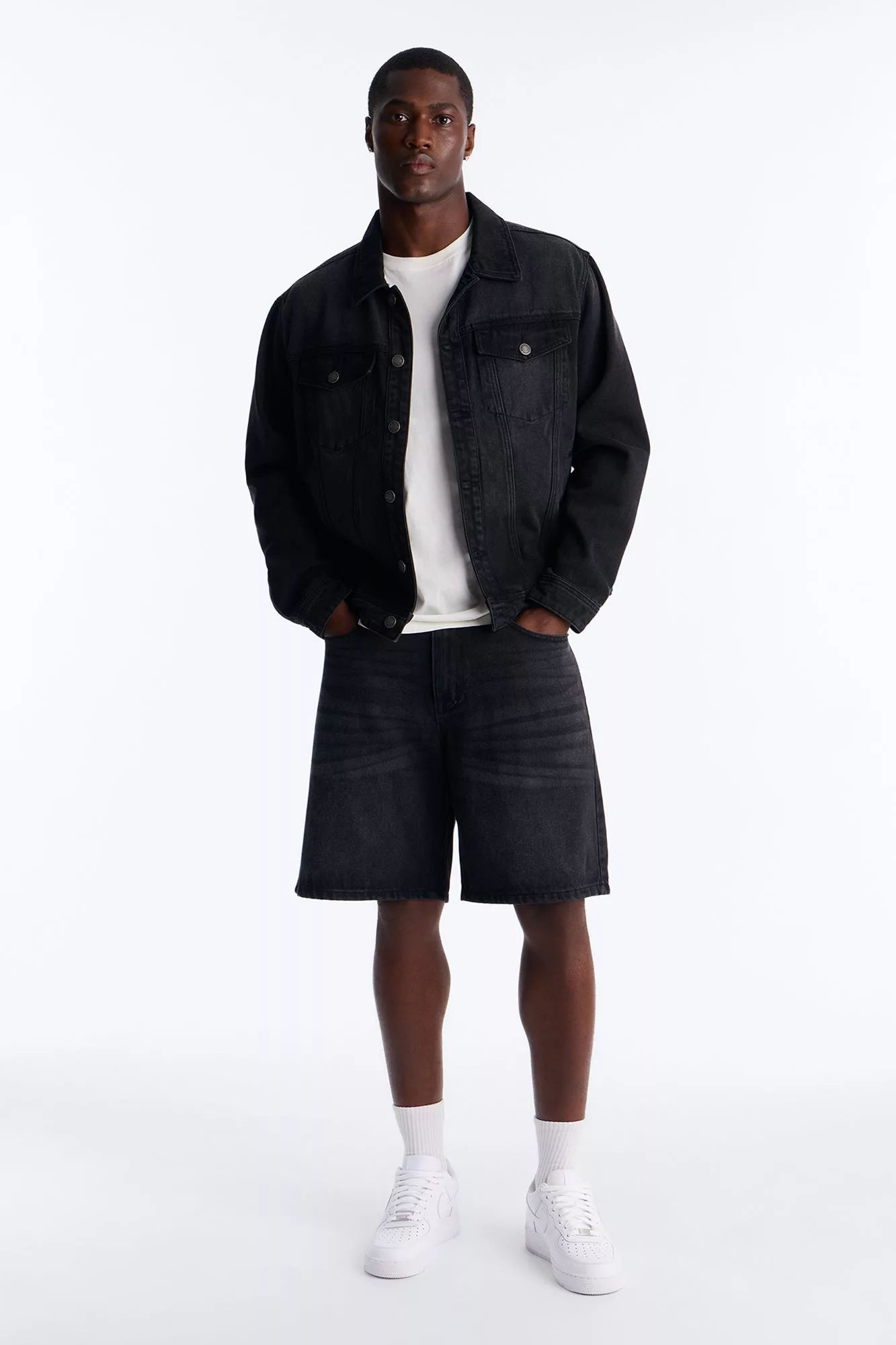 Essential Relaxed Denim Short - Black Wash