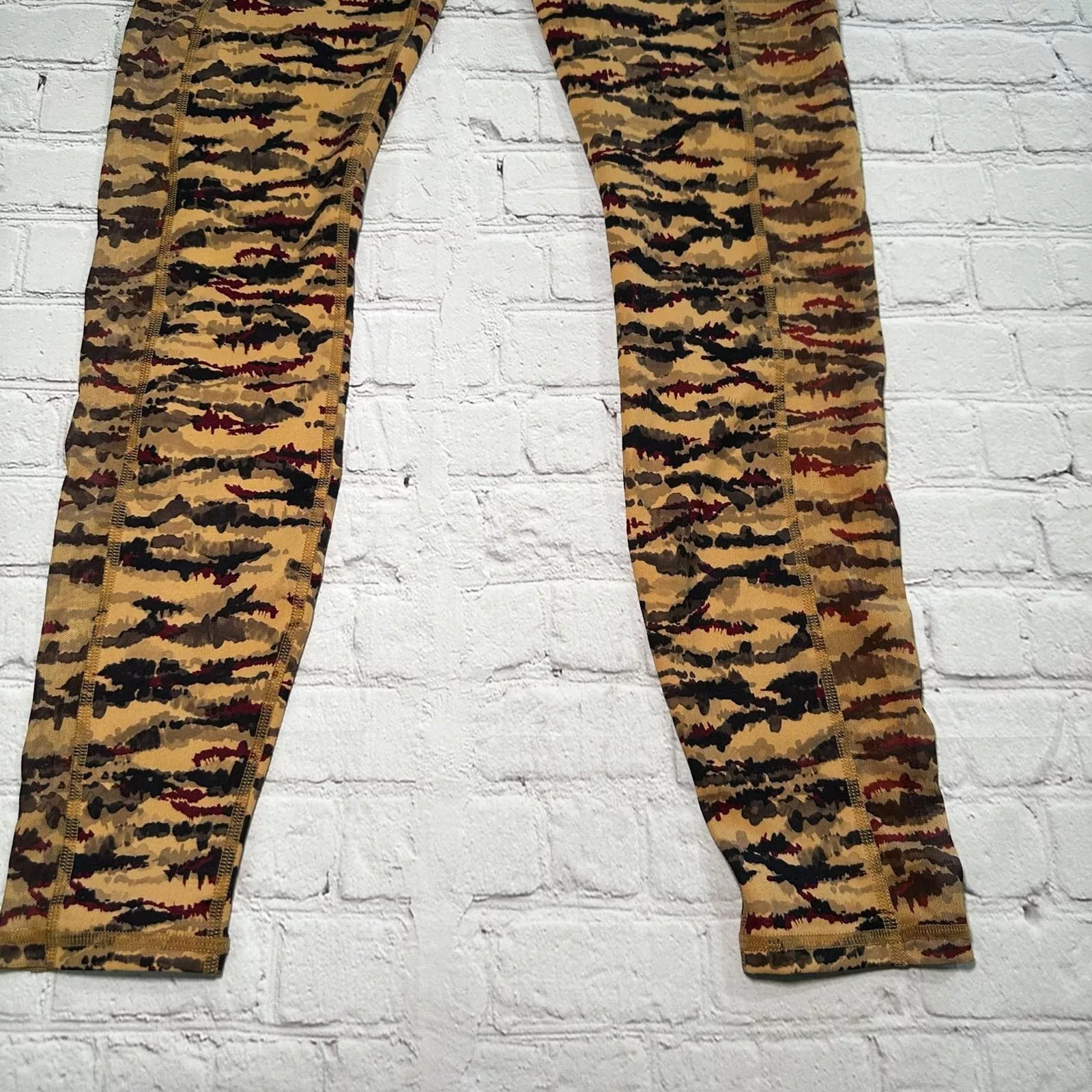Other Leggings Other Fabletics leggings size small Black