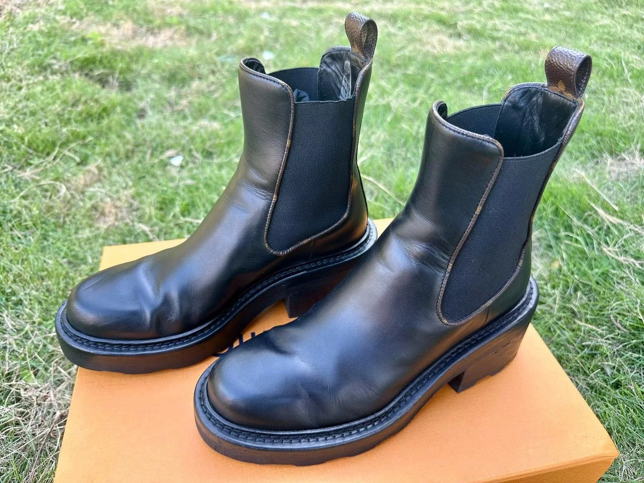 Louis Vuitton Boots Authentic Louis Vuitton Beauborg Ankle Boot Size 36 Black