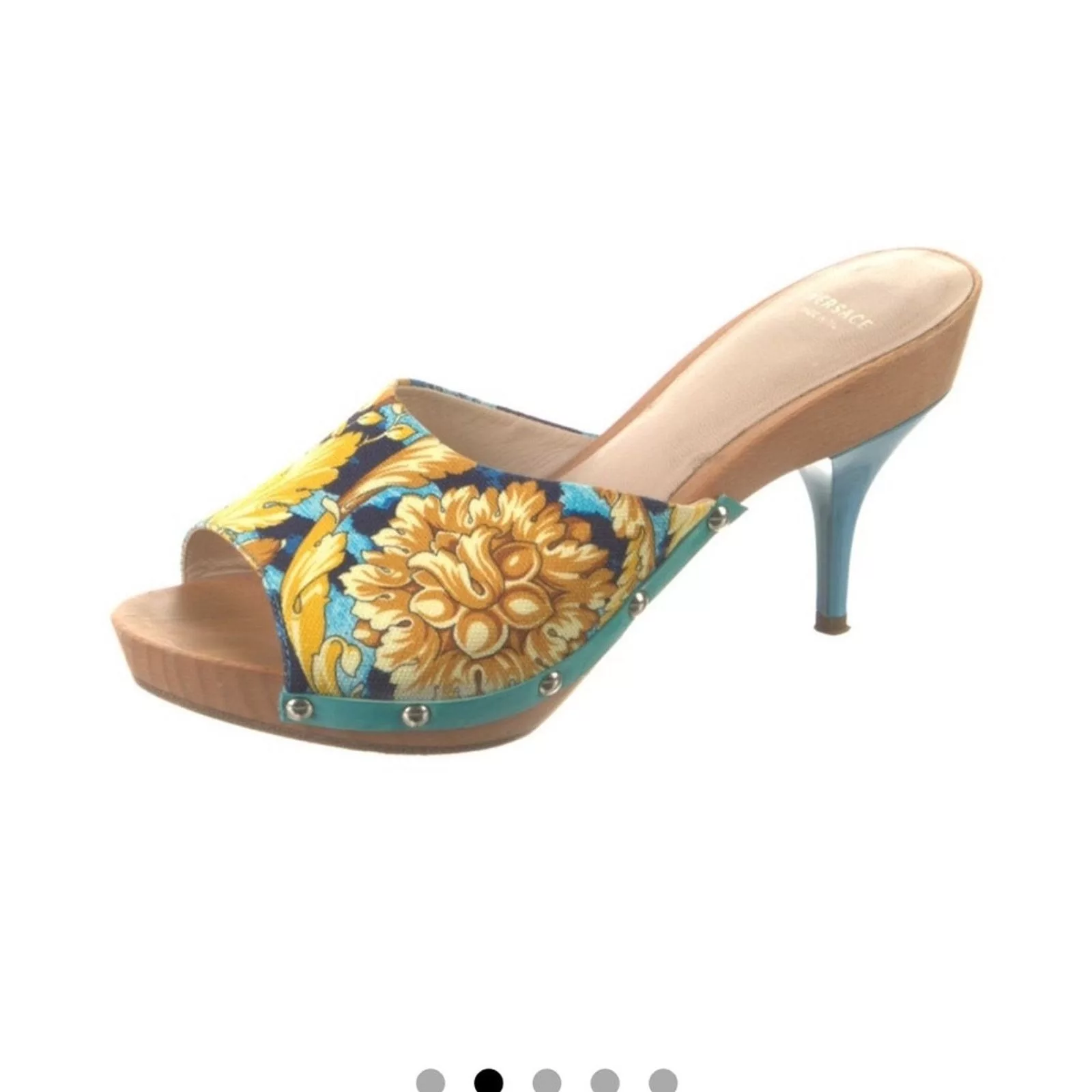 Versace Sandals 💎Versace EUC printed heels, size 7, gorgeous! Blue