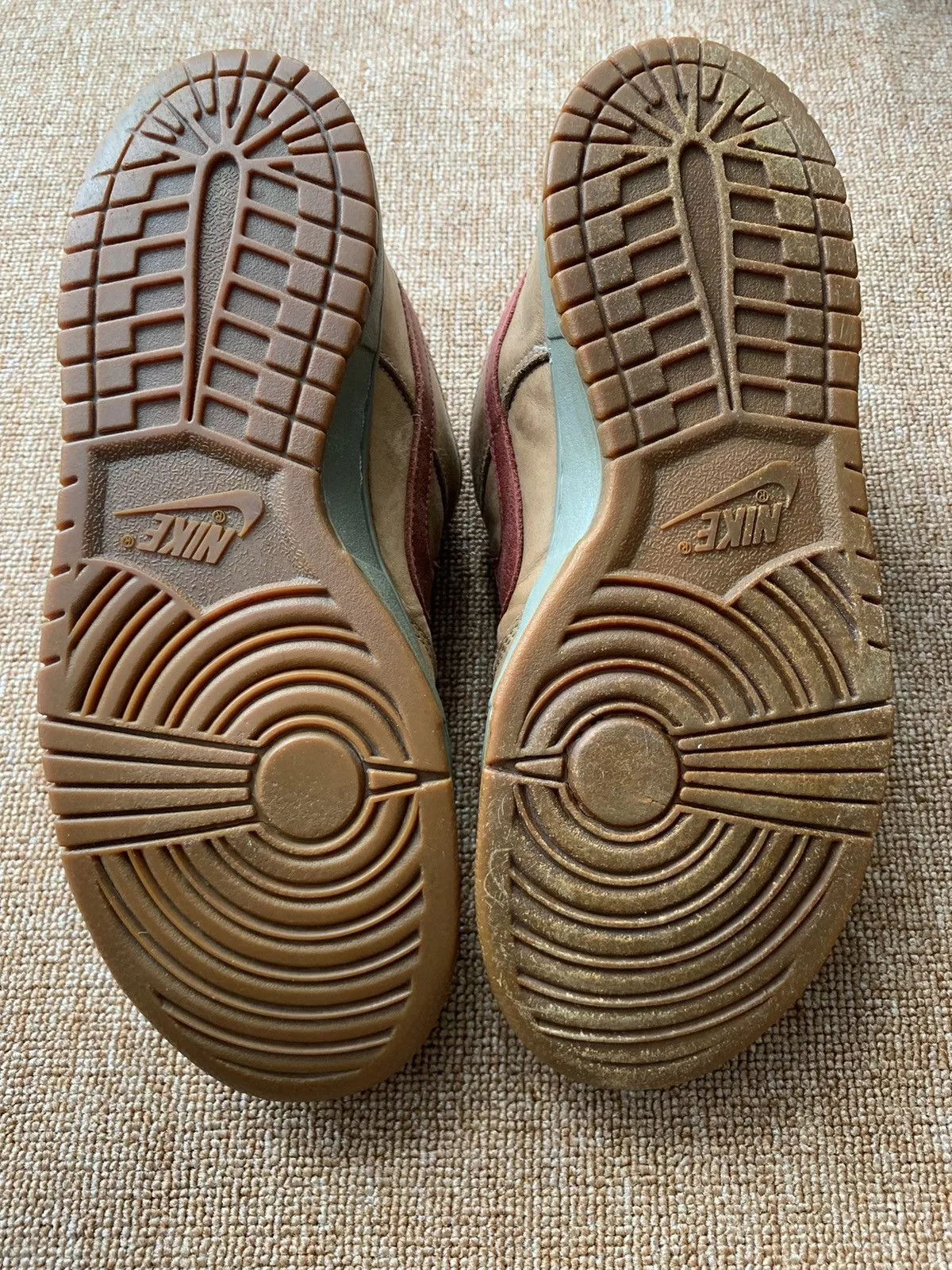 Nike Low Top Sneakers RARE! Nike Dunk Low Sb Grits Brown
