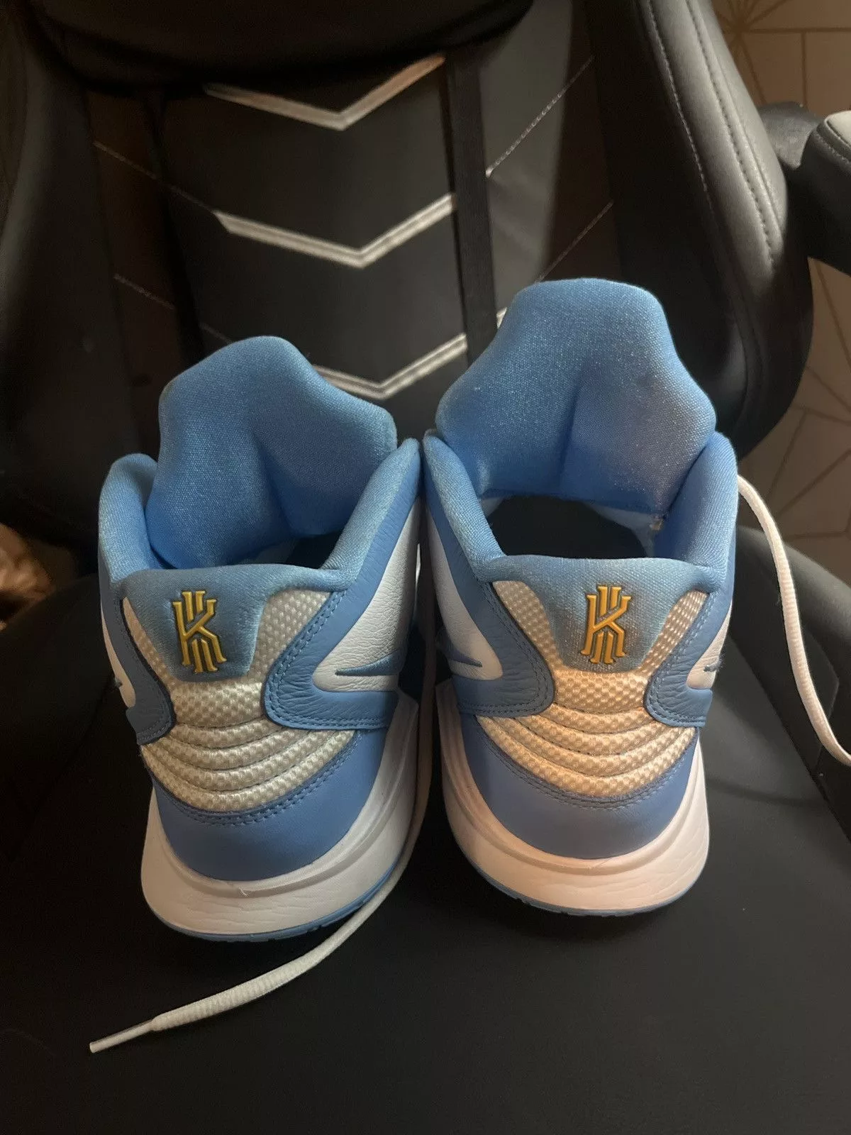 Nike Hi Top Sneakers Nike Kyrie Iriving UNRELEASED SAMPLE White