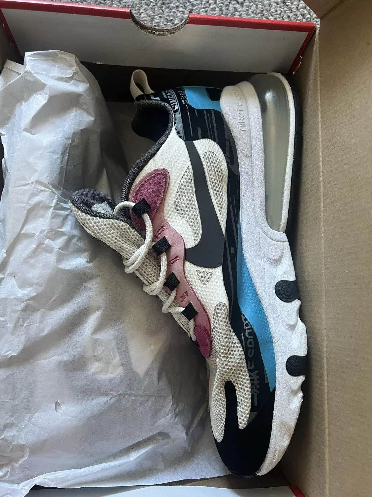 Nike Low Top Sneakers Nike 270 React White
