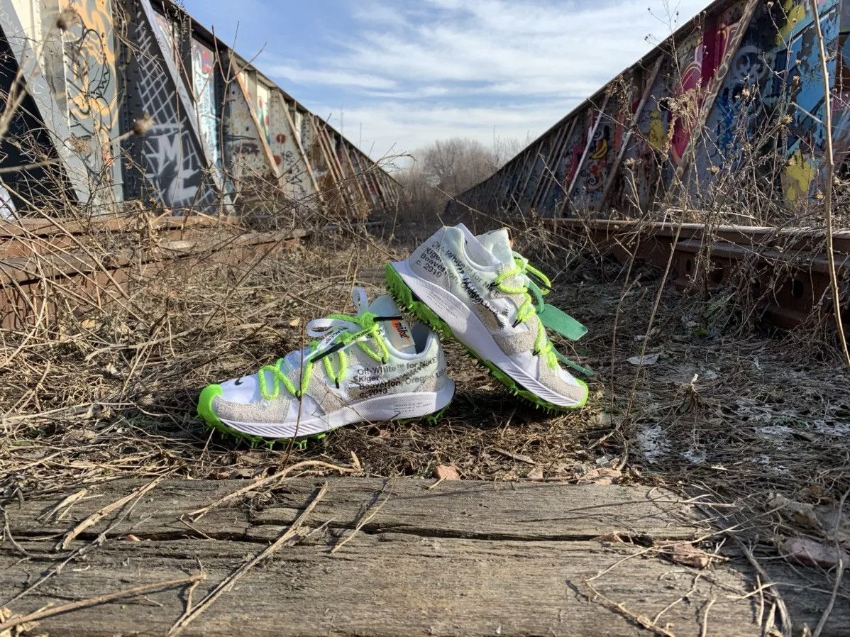 Off-White Low Top Sneakers Off-White Zoom Terra Kiger 5 White 2019