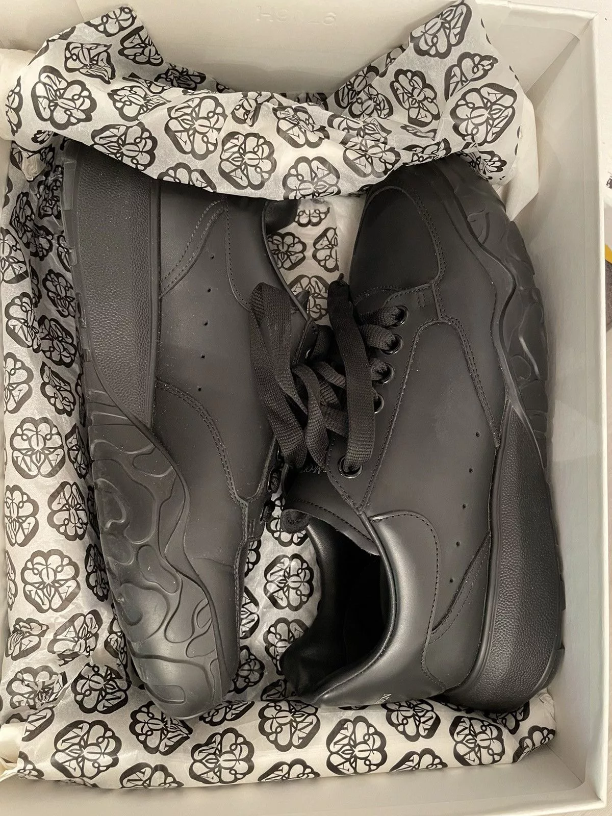 Alexander McQueen Low Top Sneakers Alexander McQueen Black