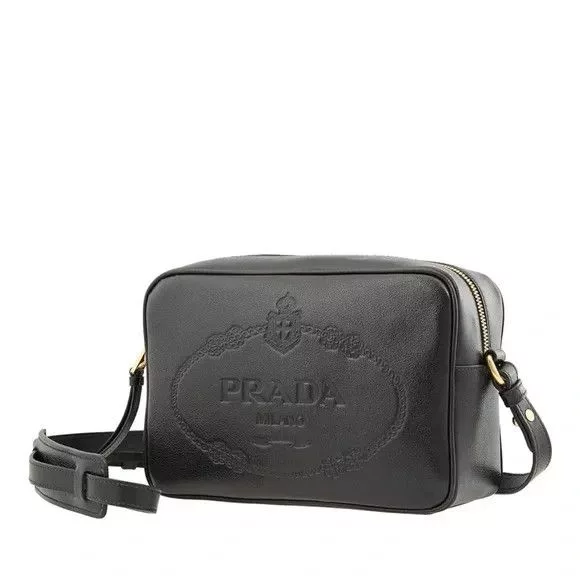 Prada Shoulder Bags Prada o1srvl11e0624 Size: OS / Camera Bag in Black