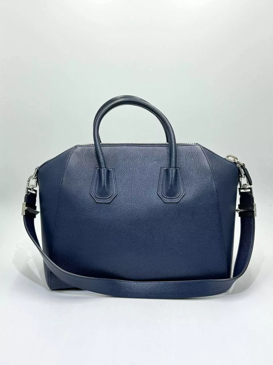Givenchy Handle Bags Givenchy Antigona Medium Leather Hand Bag Blue