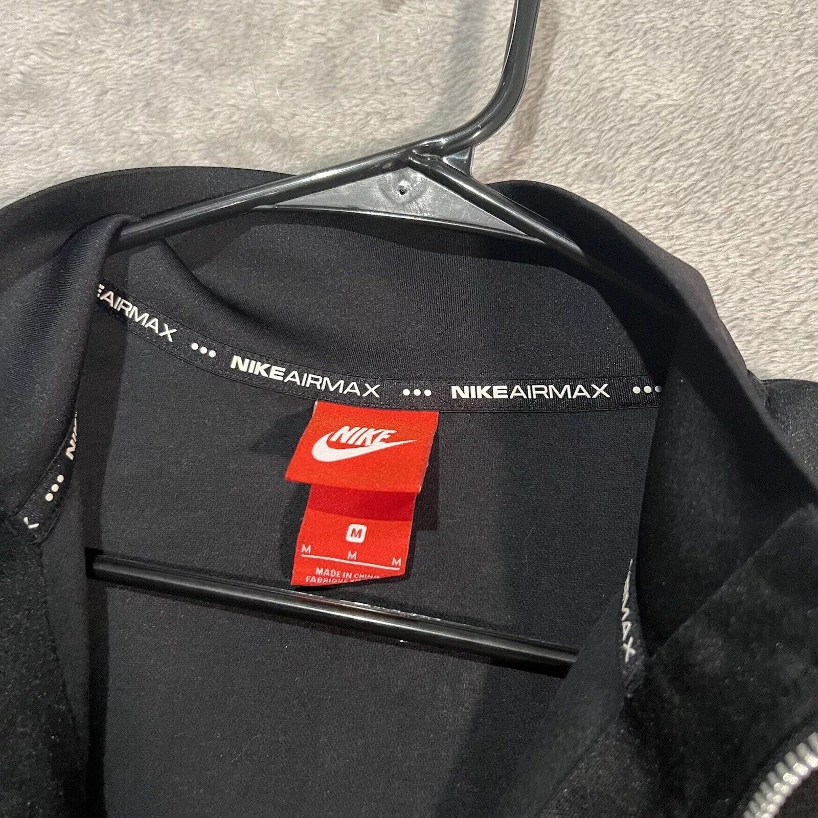 Nike Light Jackets Nike Air Max Track Jacket Men's Medium Black Full Zip
