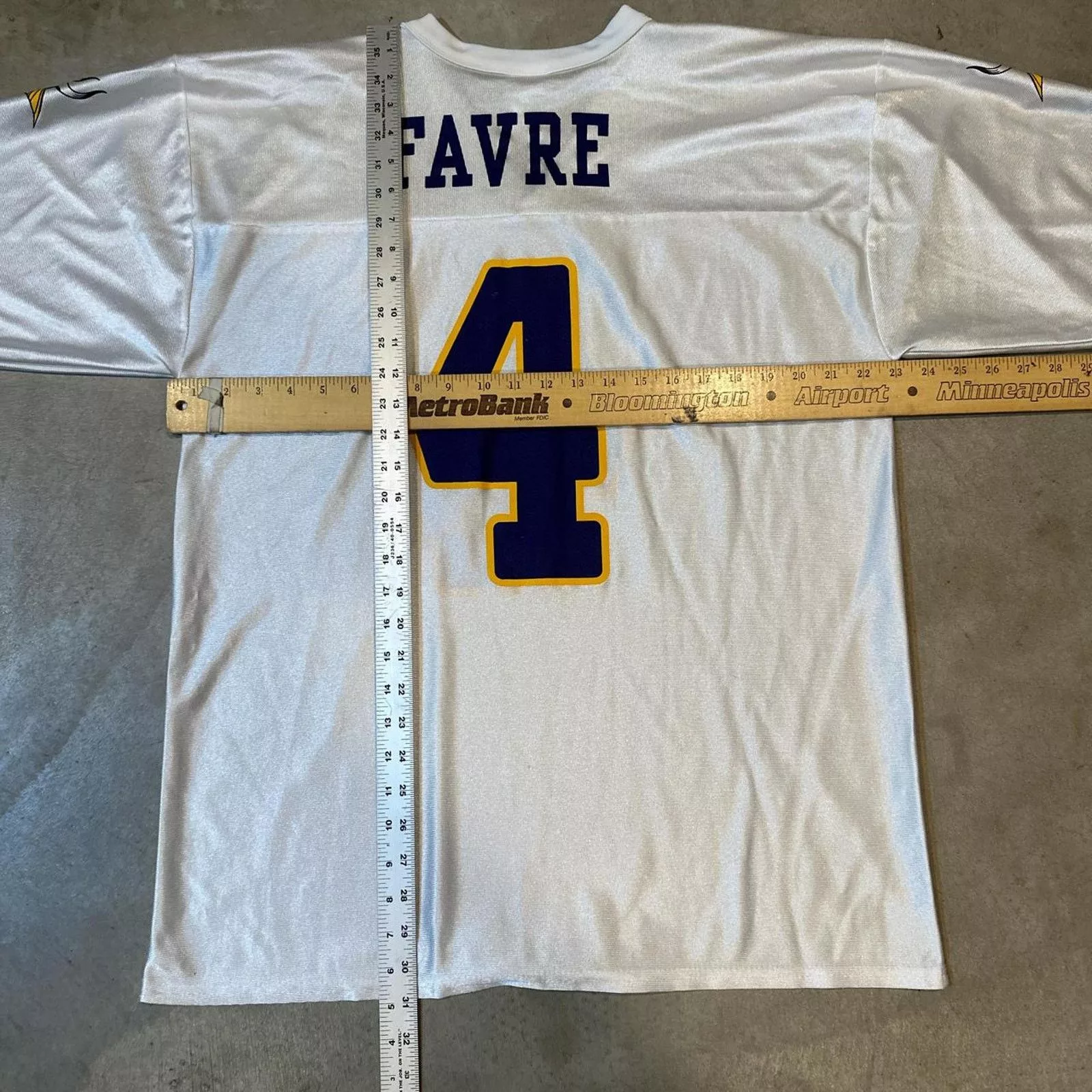 NFL Short Sleeve T Shirts NFL Minnesota Vikings Brett Favre White Football Jersey