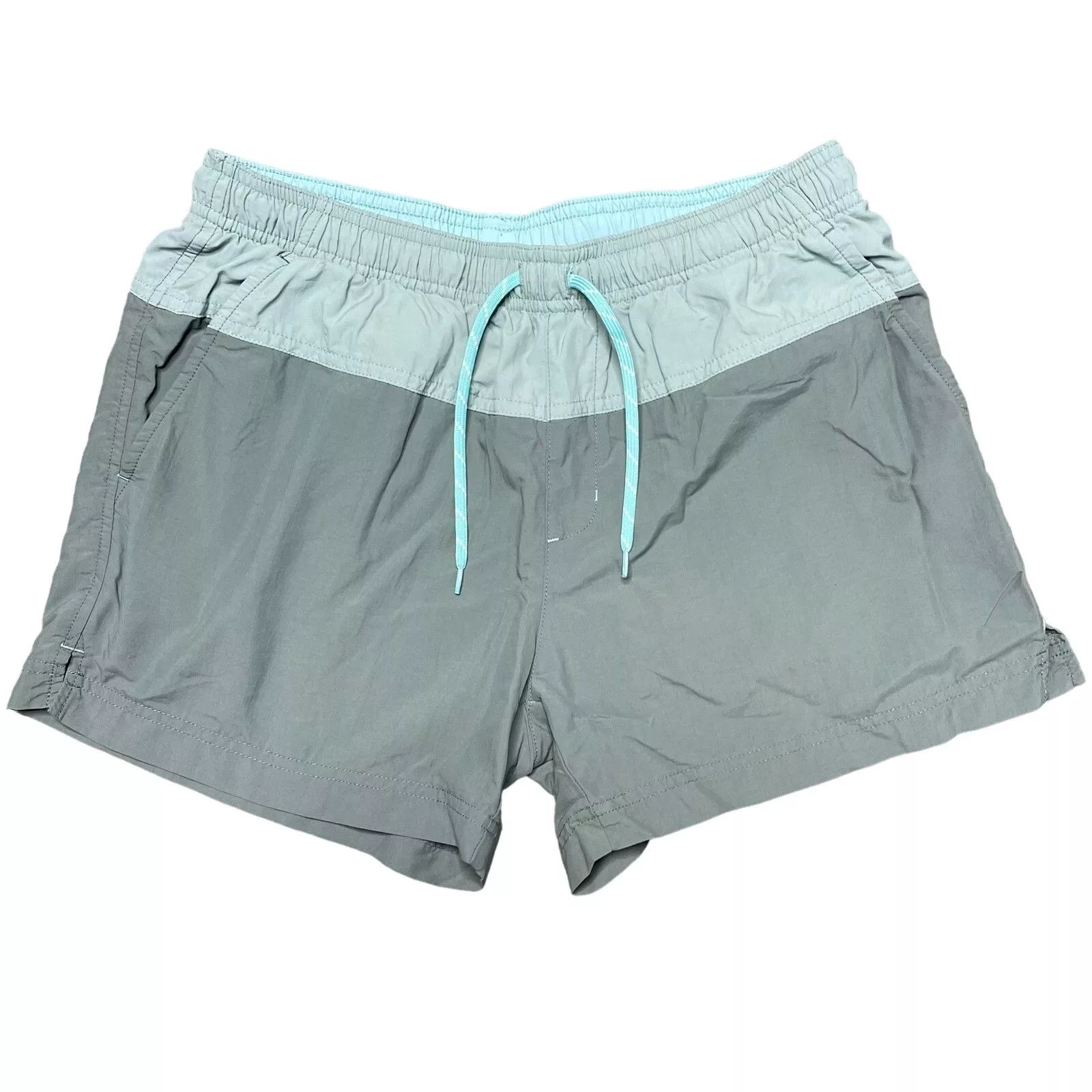 NWOT Columbia Shorts Green