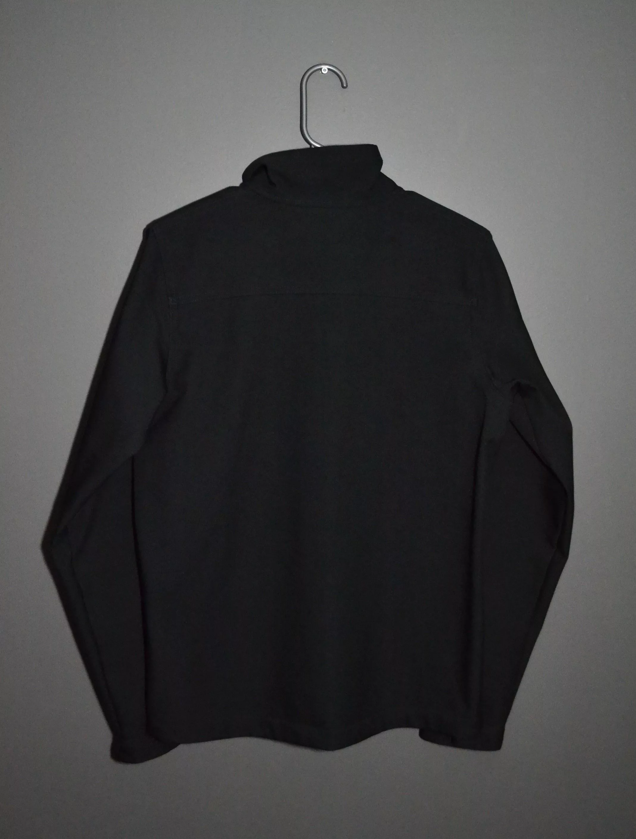 Mountain Hardwear Light Jackets Mountain Hardwear S size Black Sofrshell Jacket