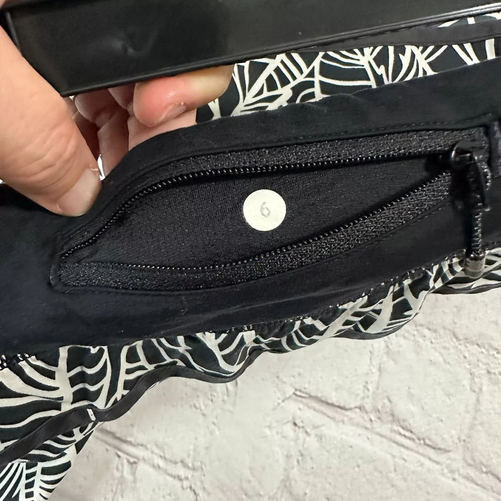 lululemon shorts size 6 Black