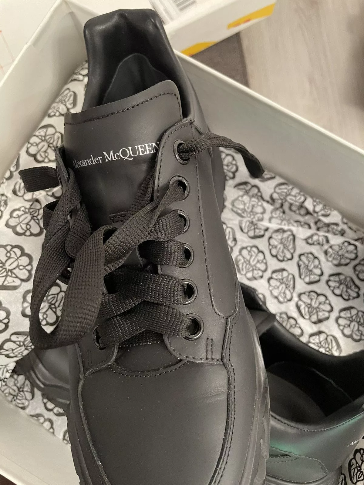 Alexander McQueen Low Top Sneakers Alexander McQueen Black