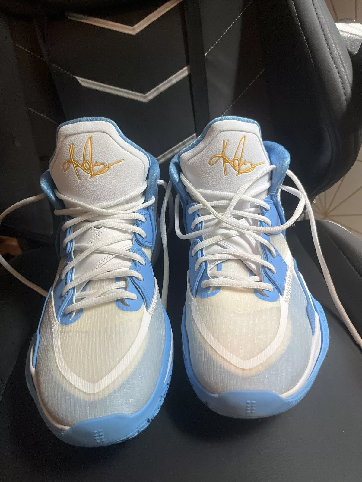 Nike Hi Top Sneakers Nike Kyrie Iriving UNRELEASED SAMPLE White