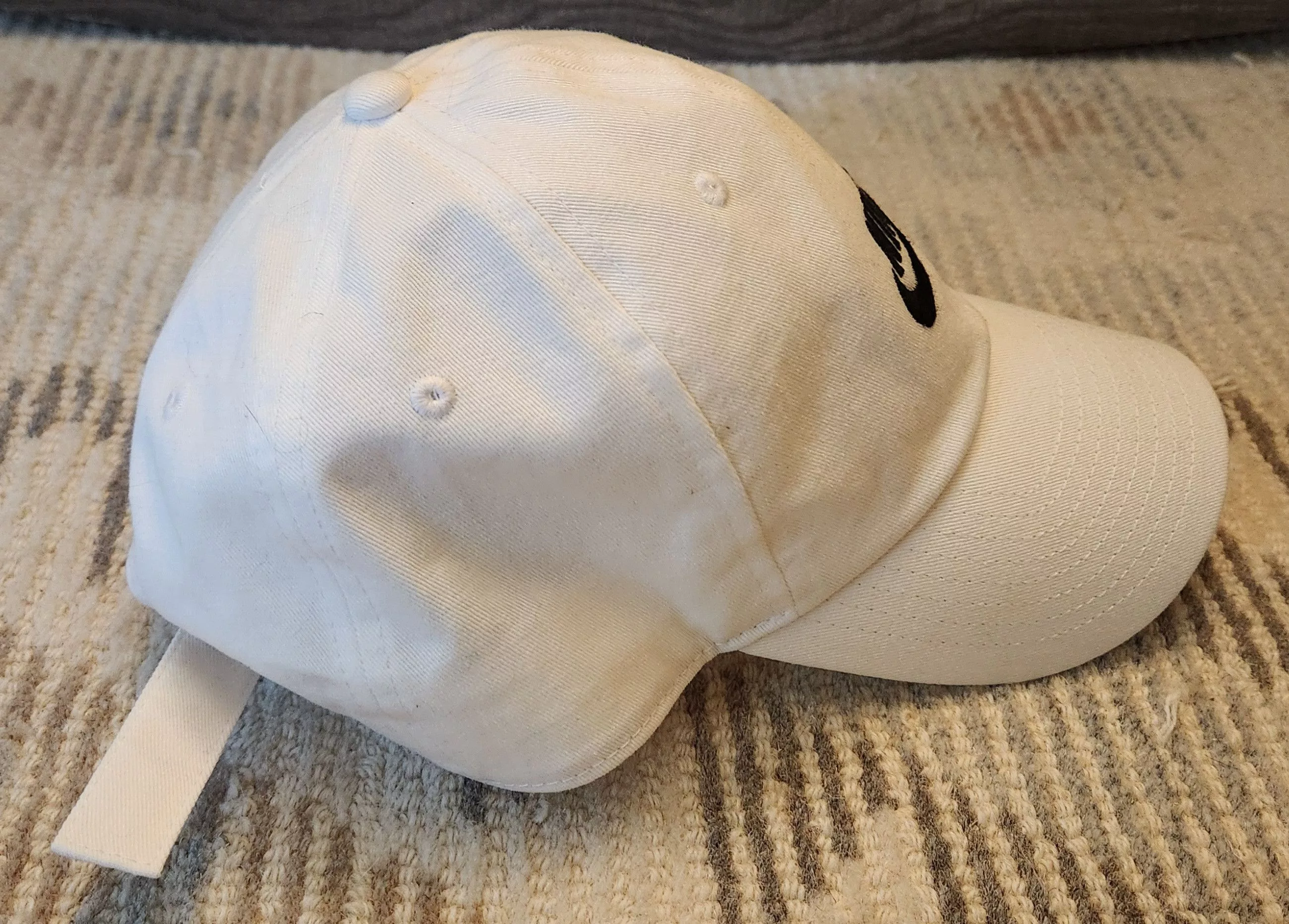 Nike Hats Vintage White Nike Dad Cap/Hat.