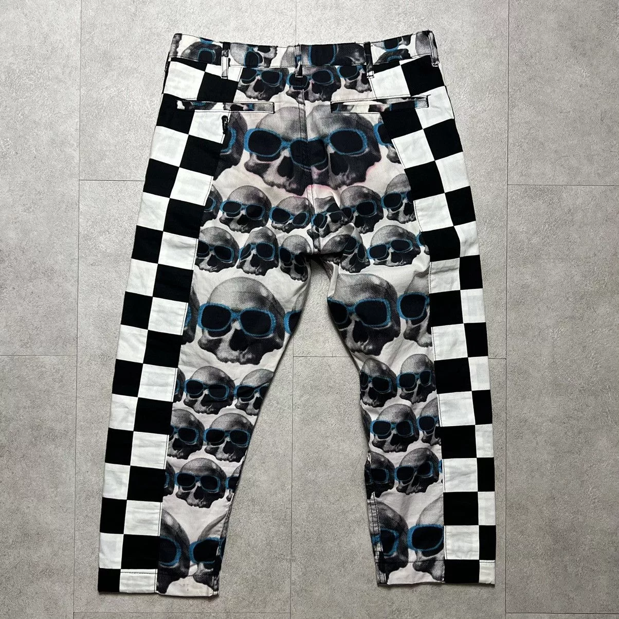Comme des Garcons Cropped Pants Comme des Garcons × Comme des Garcons Homme Plus COMME DES GARÇONS Skull and Checker Print Pants White