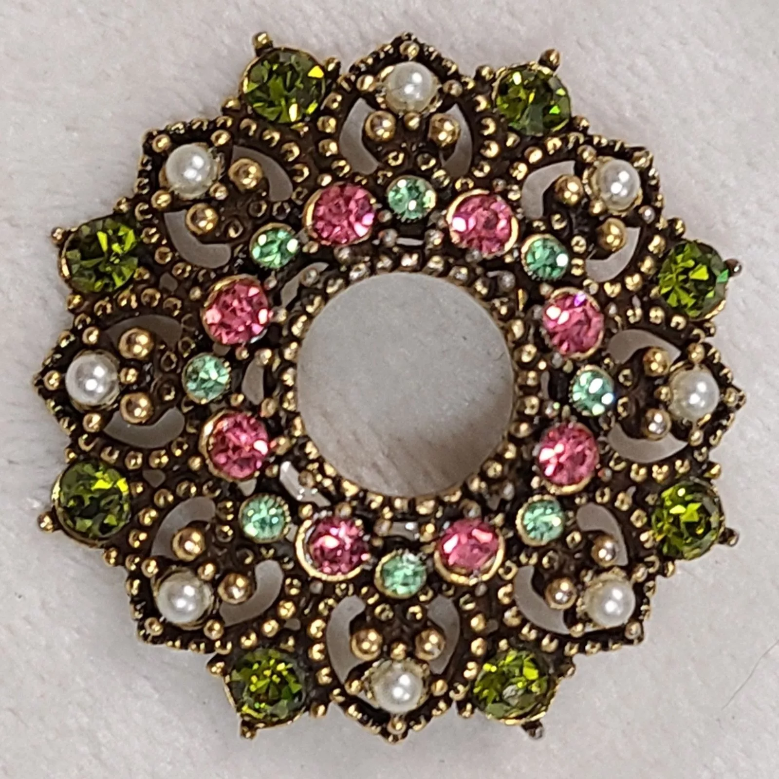 Vintage Brooches Vintage Round Brooch With Multicolored Stones & Pearls