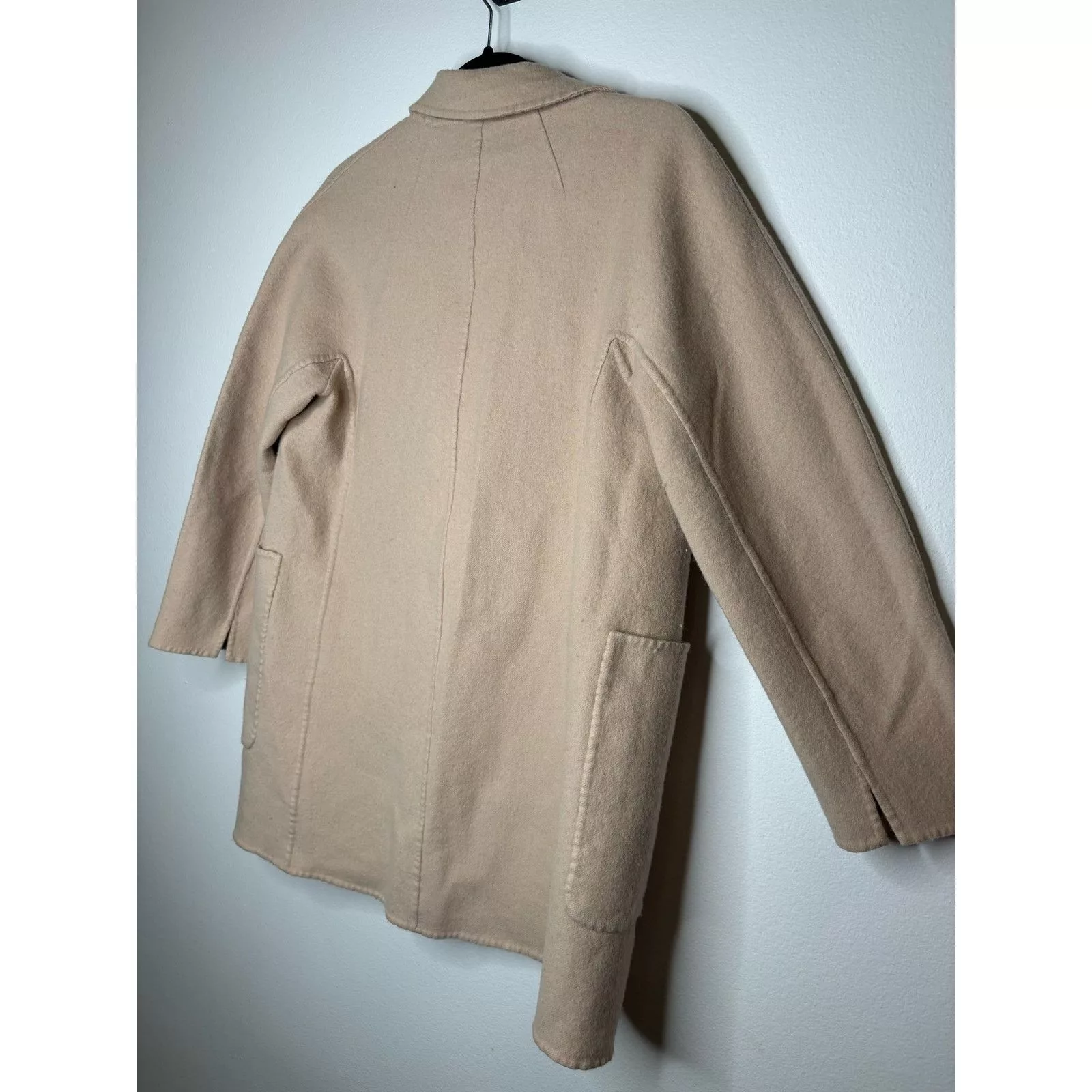 Massimo Dutti Jackets Massimo Dutti Tan wool coat. Size M Beige