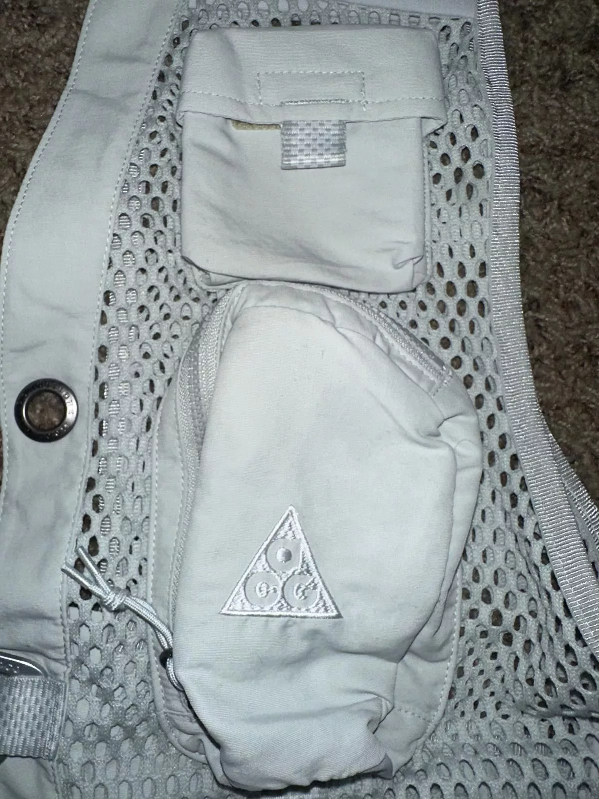Nike Vests Nike Unisex ACG Buttles Light Silver Hiking Vest Sample Green