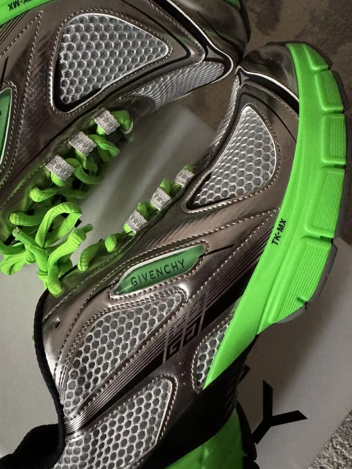 Givenchy Low Top Sneakers Givenchy TK-MX Runner Green/Silver Sneaker