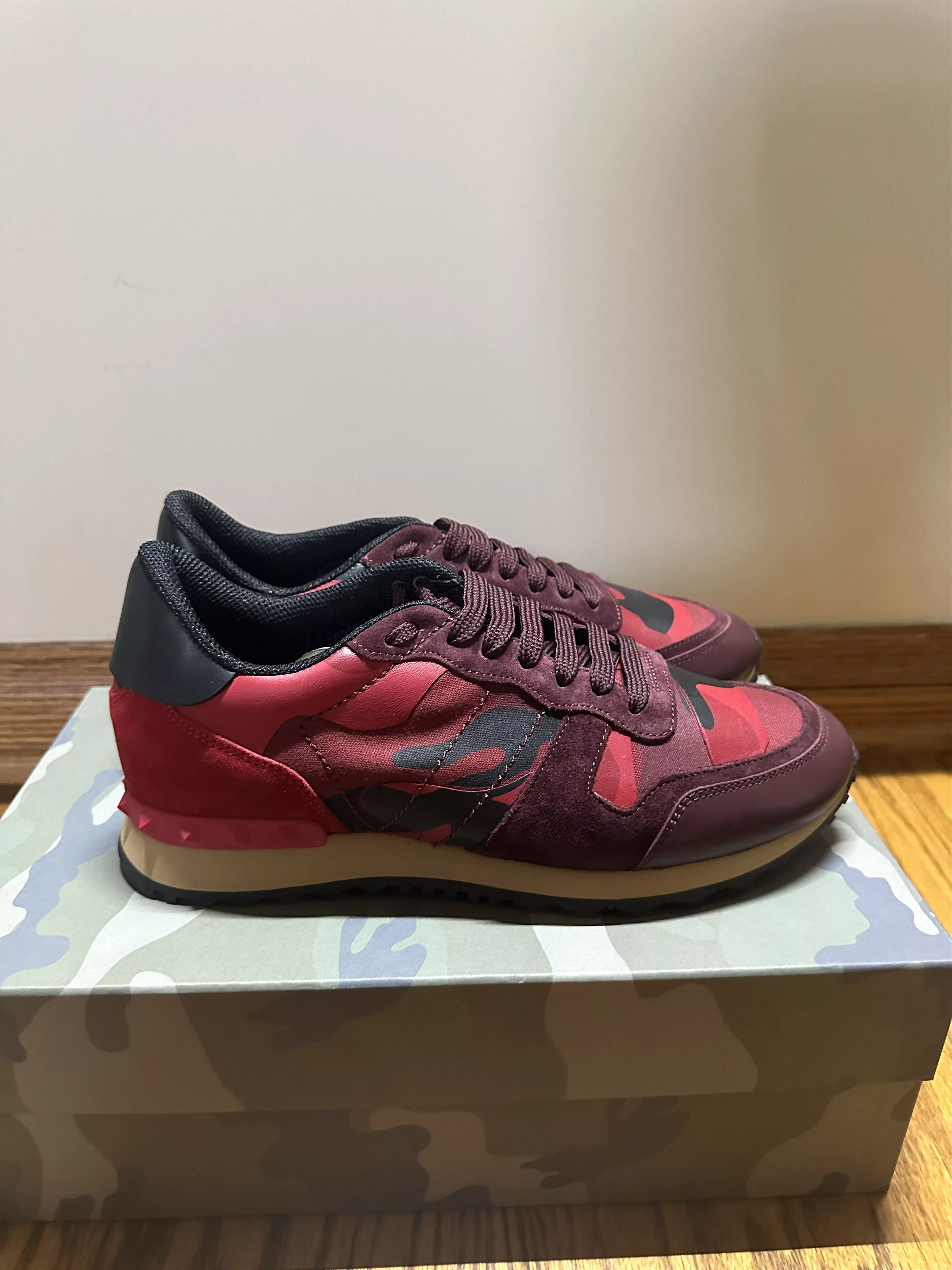 Valentino Low Top Sneakers Valentino Rockrunners Red
