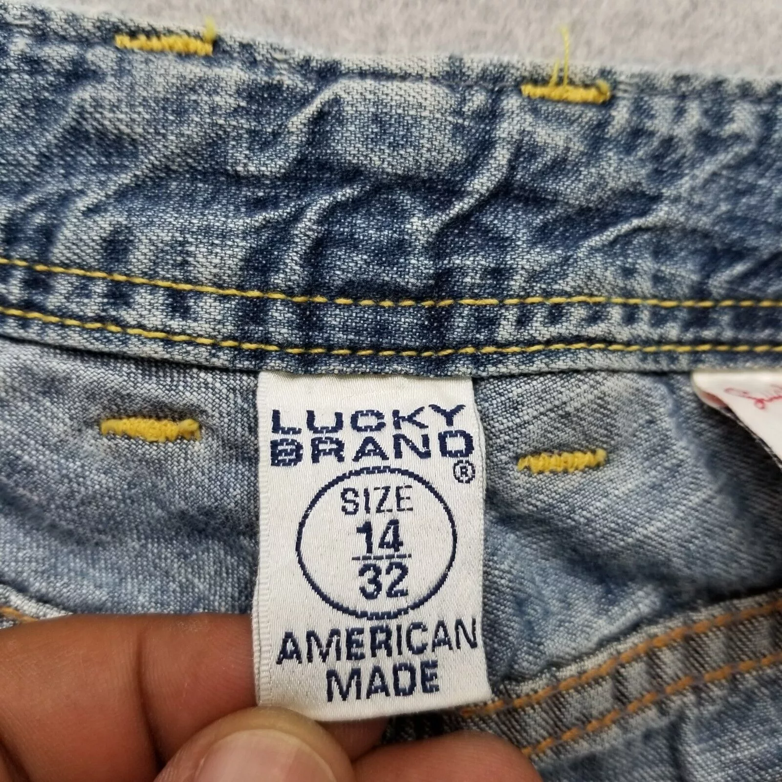 VINTAGE Lucky Brand Jeans Womens 32x22 Blue Denim Straight