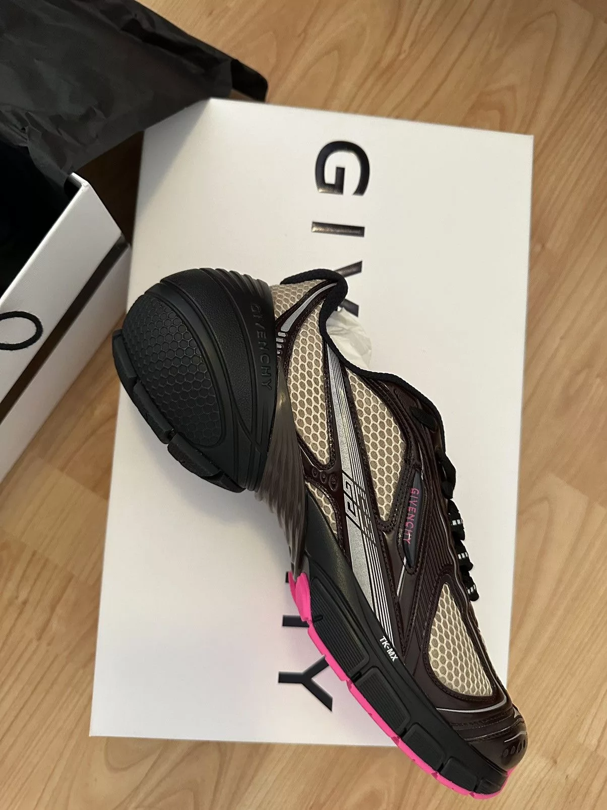 Givenchy Low Top Sneakers Givenchy TK-MX trainers Brown